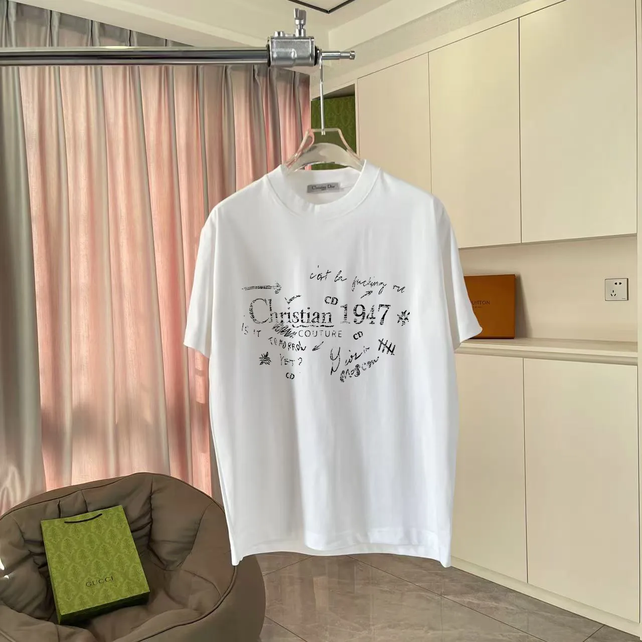 🅿️170 Dio*Dior 2025 summer new style Personalized letter logo printing Short-sleeved T-shirt Customized fabric 300g Same style for men and women Color: black white lake green iron gray Size: S M L XL XXL five sizes ​