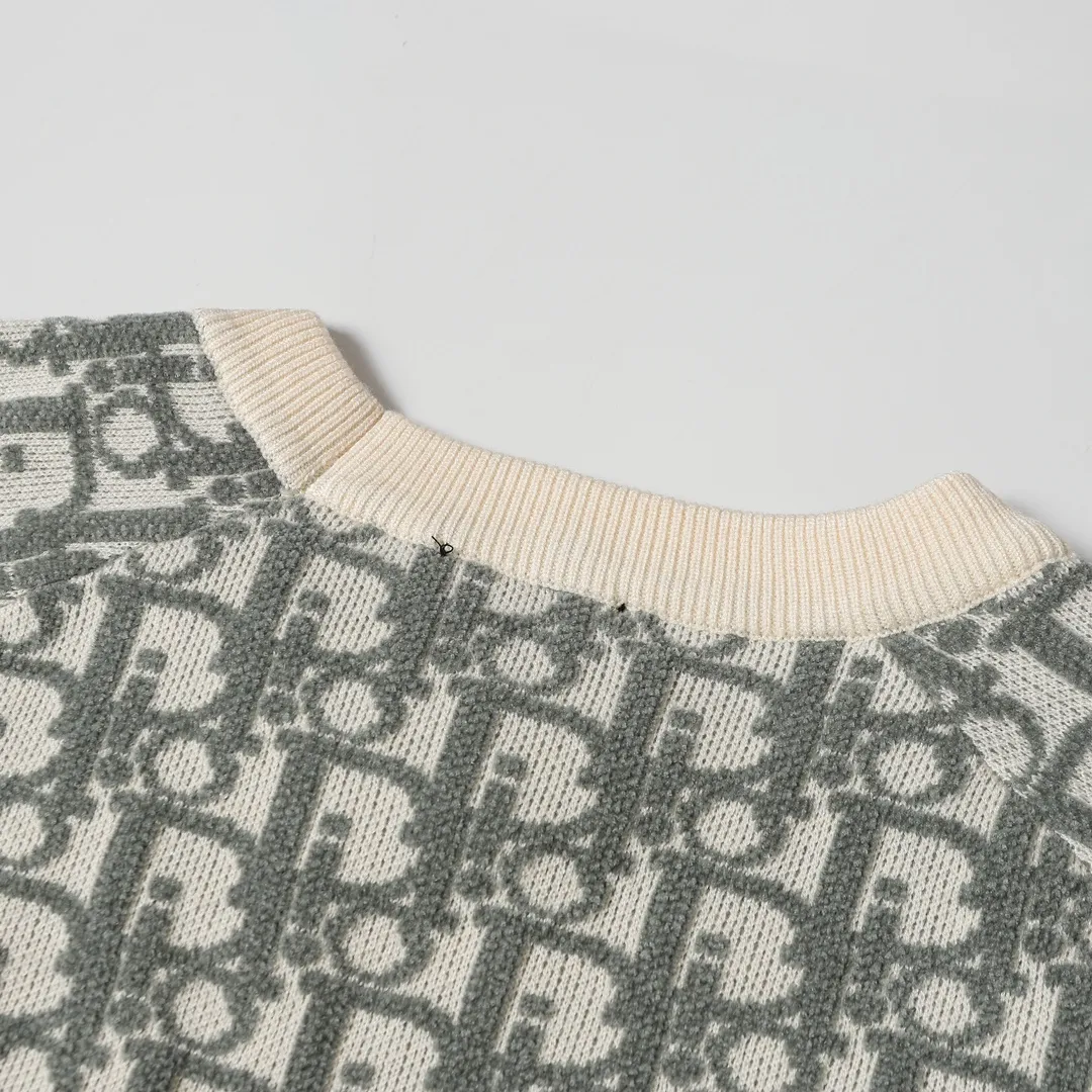 🅿️350 DIOR Dior jacquard round neck casual long-sleeved sweater. It can be easily integrated into casual or formal looks. It is a classic choice during the changing seasons. Same style for men and women. Color: Black Blue Green Size: XS S M L