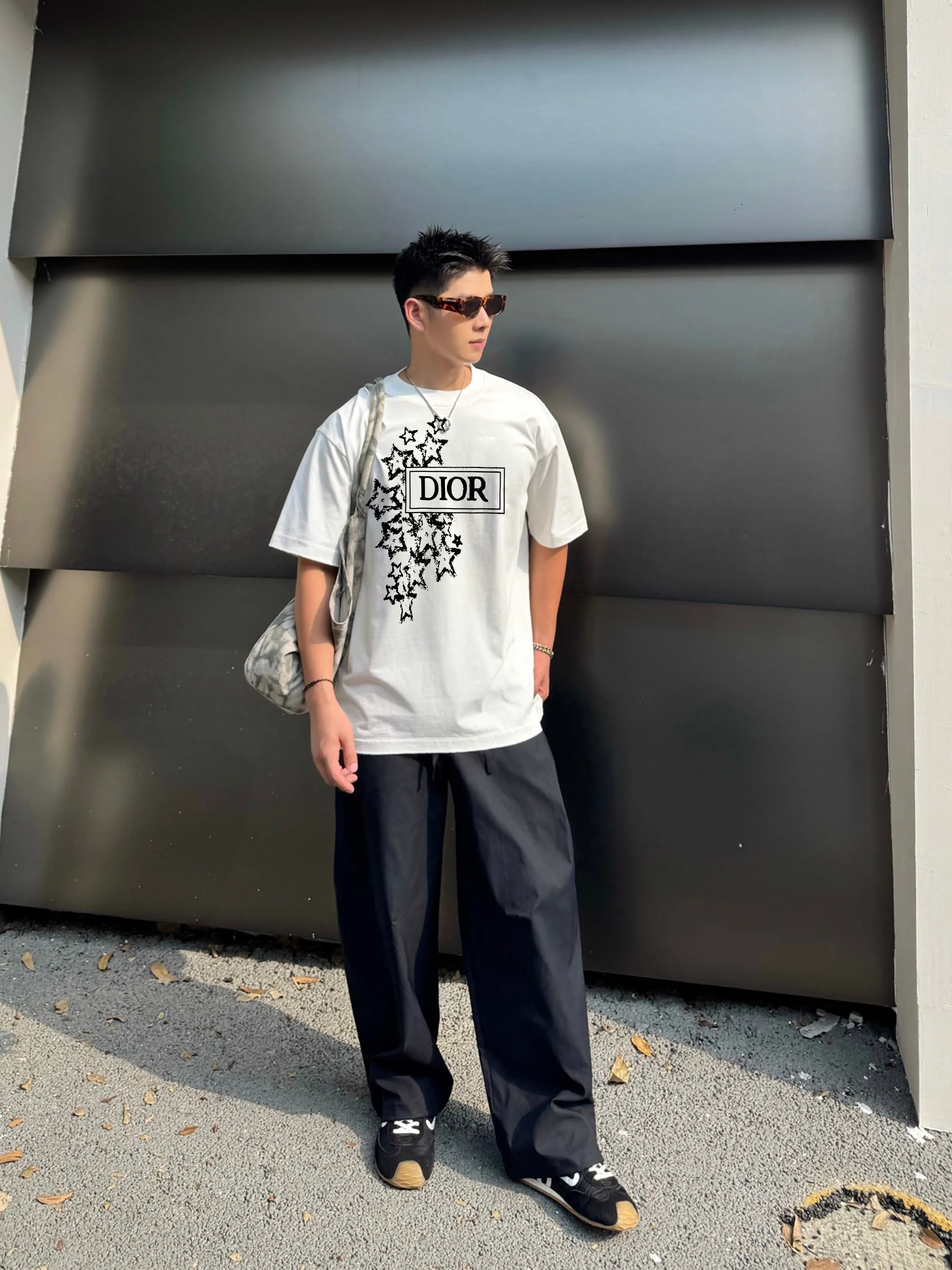 🅿️180 DIOR/Dior 250g round neck short-sleeved T-shirt, brand letter small mark LOGO pattern printing process, official synchronization, high version, high quality, fashionable personality, versatile trend, pure original quality, original fabric, tag, collar label, washed wheat, three labels complete, color: black, white, size: s-xxl