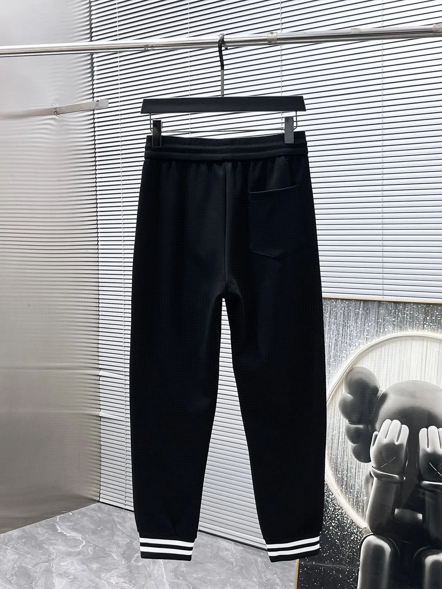 🅿️540 [DIOR Dior] hot-selling suit is coming. Focus on the original version of the official website. 2025 new hot-selling round neck sweatshirt suit. The original order is the best 🇭🇰. It is the meticulous work of top designers for a fitting and perfect upper body effect. All-natural high-quality Tencel Roman cotton 100%, close-fitting comfort, noble and elegant! Original hardware embodies elegance and nobility! Counter size: M-3XL (maximum wear up to 190 pounds)