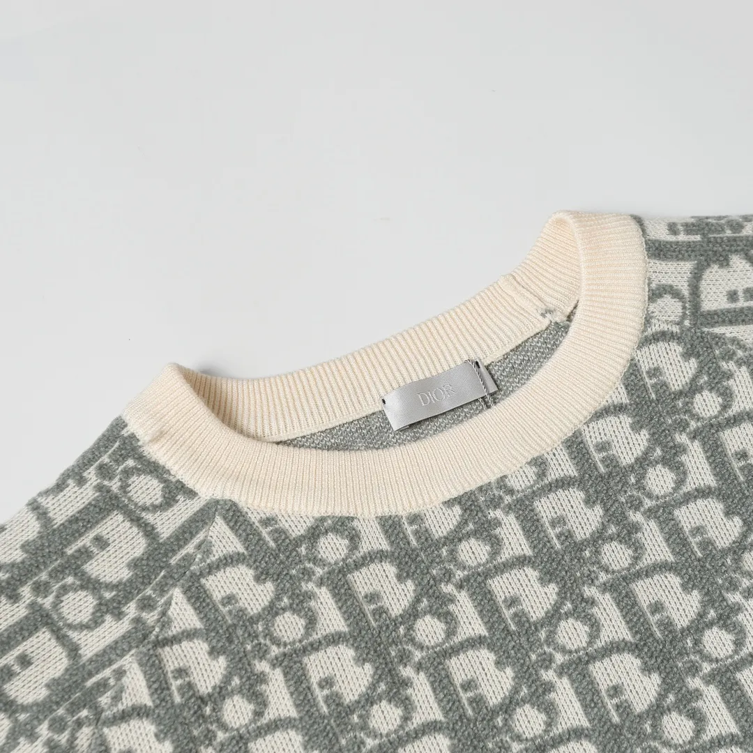 🅿️350 DIOR Dior jacquard round neck casual long-sleeved sweater. It can be easily integrated into casual or formal looks. It is a classic choice during the changing seasons. Same style for men and women. Color: Black Blue Green Size: XS S M L