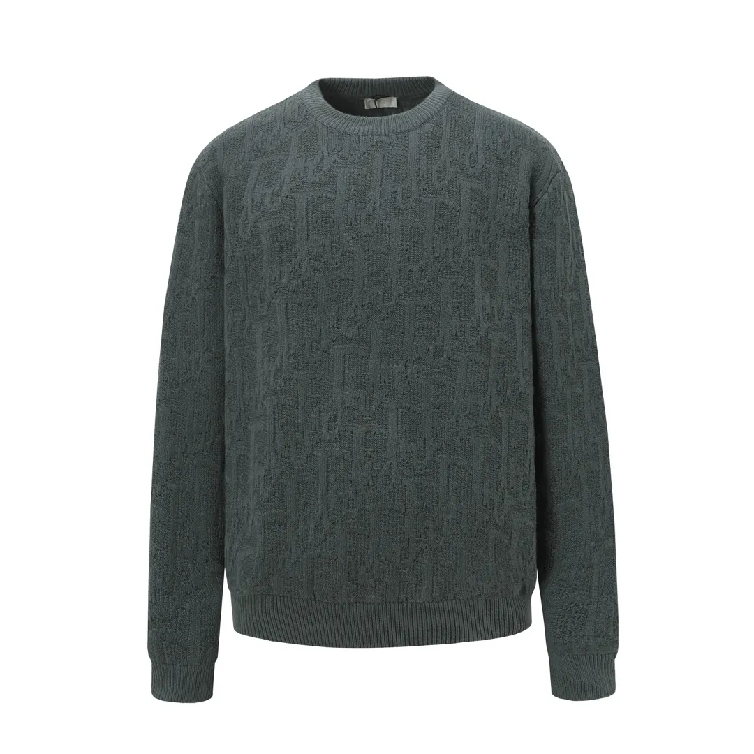 🅿️450 (1:1 original order quality) DIOR Dior 2025 new gray wool jacquard fabric sweater. Originally purchased for 14,800, this sweater highlights Dior’s classic oblique print. Crafted from gray cotton-blend jacquard in an oversized fit, it features ribbed details at the collar, cuffs and hem. Decorated with tone-on-tone prints throughout, exquisite details enhance the look. Exclusively produced. Sizes: S-L