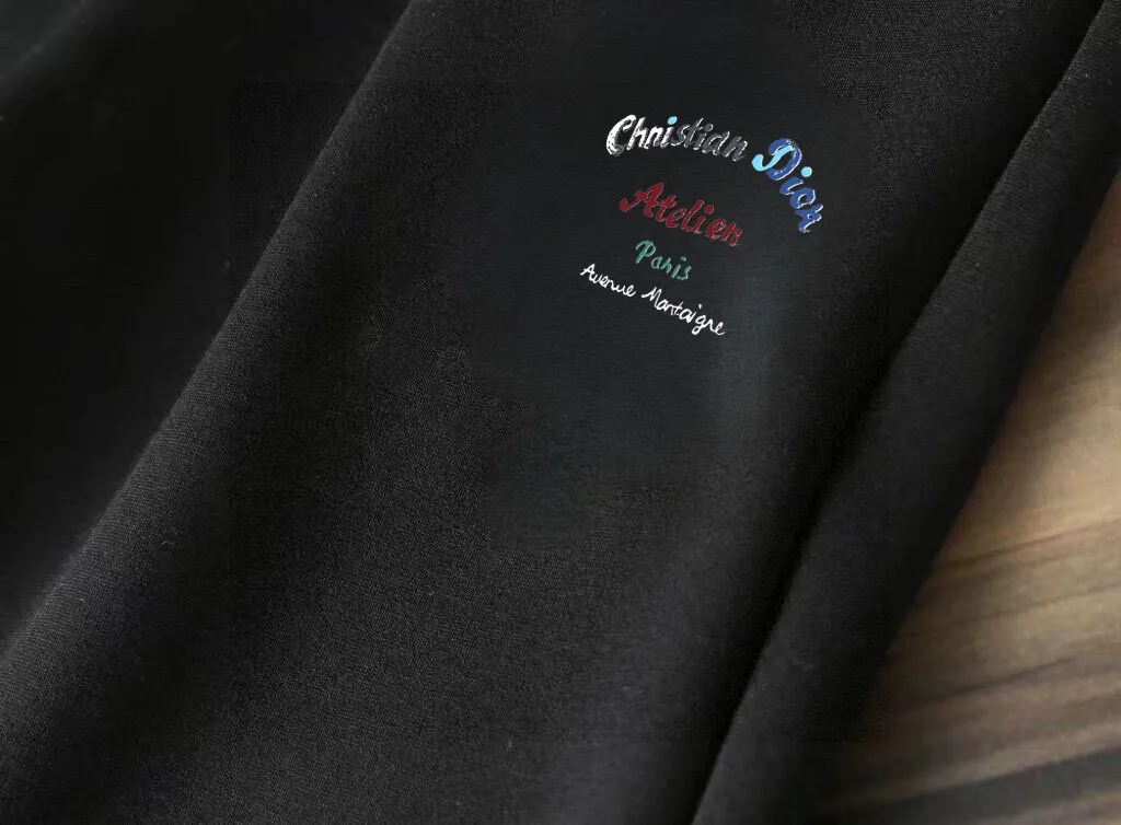 🅿️420 brand [Dior] (velvet and thickened) 2025 spring new product, celebrities' favorite fashion-flavored casual suit, clean and neat tailoring, full of urban style. It is made of high-quality customized fabrics, with excellent thermal insulation effect inside, soft and dry feel, and a crisp and stylish upper body effect. The three-dimensional cutting process and the pattern are all of high standards, and the silhouette version has the right benefits! It is not tight at all, and you feel good when you put it on. So many top-quality raw materials create high-end products with unparalleled value. It is the first choice for high-end fashion people. (Size: M-4XL can wear up to 200 pounds)