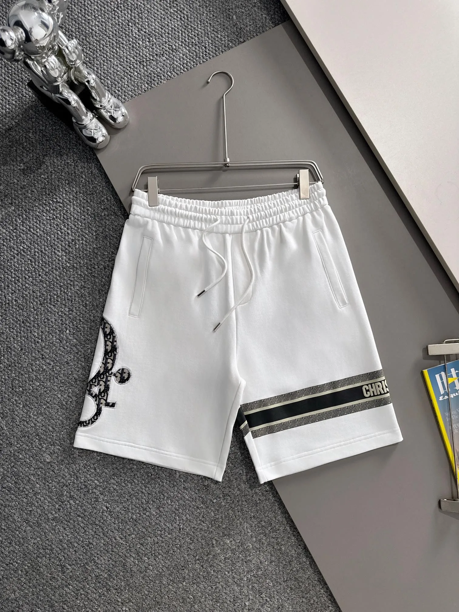 🅿️210 set style! Dior Dior 2025 new model, light luxury, patch embroidery logo, flocked CD striped letters, daily commuting for men and women, essential casual shorts, ·Customized terry fabric, ·Imported machine embroidery process, ·Inner edge processing, no head pressure, ·Waist label, hanging tag, three wash marks, complete, color: white, size: XS S M L