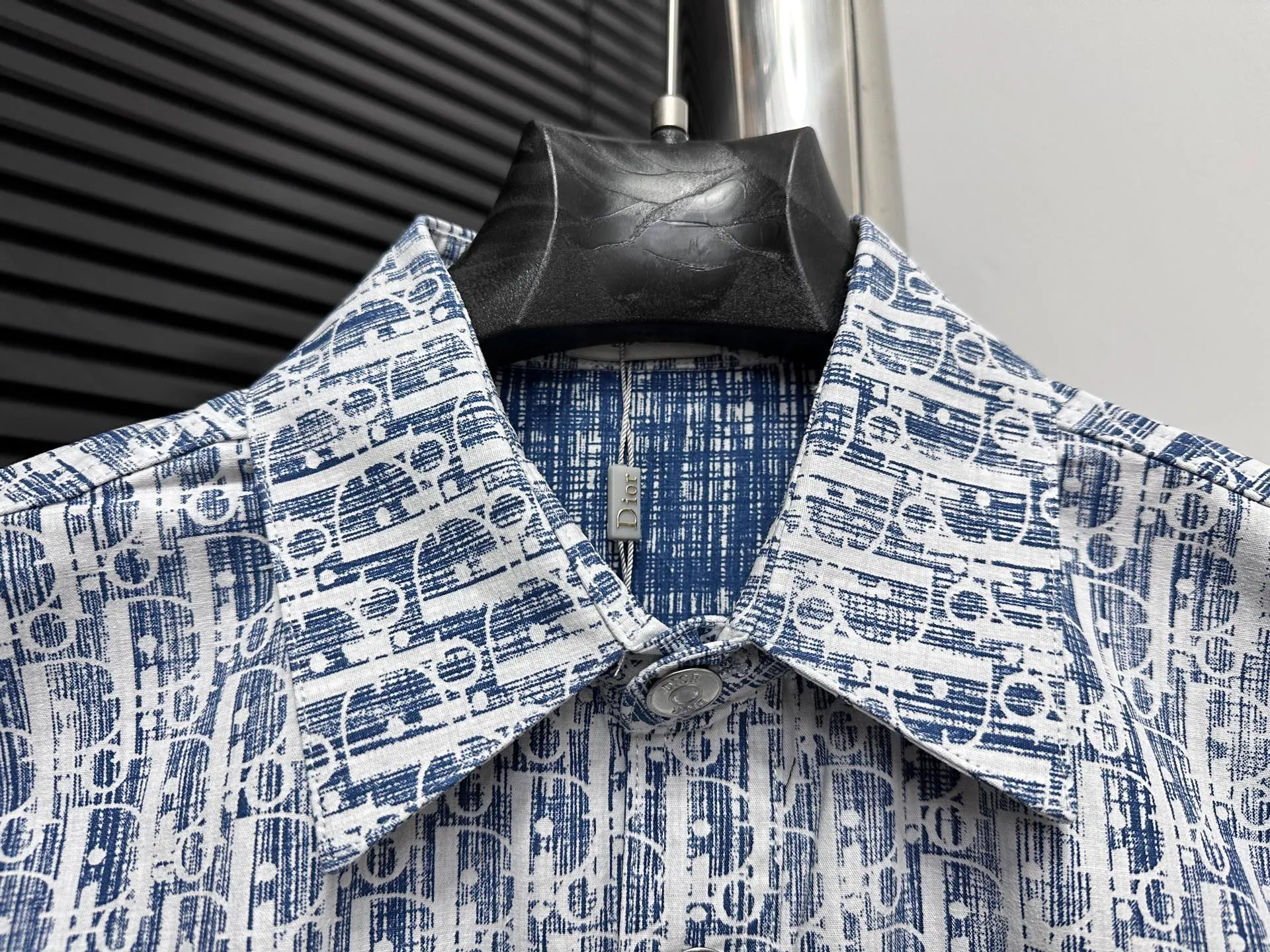🅿️270 【Dior】Dior’s new classic logo printed shirts for men and women, casual tops and jackets! The fabric adopts imported printing machine batch printing process technology, perfect control, different from other versions in the market, very high-quality fabric! Size: S M L XL