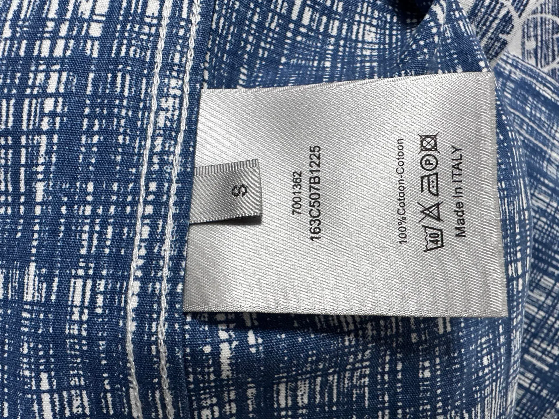 🅿️270 【Dior】Dior’s new classic logo printed shirts for men and women, casual tops and jackets! The fabric adopts imported printing machine batch printing process technology, perfect control, different from other versions in the market, very high-quality fabric! Size: S M L XL