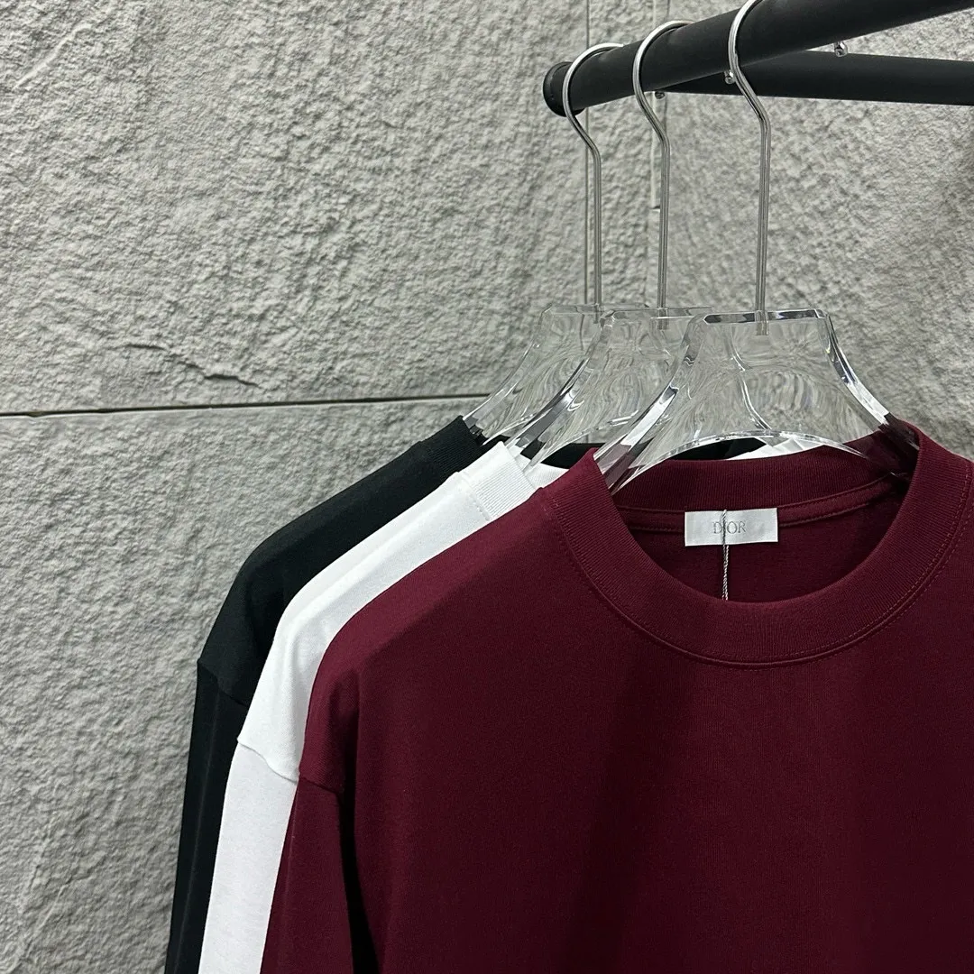 🅿️180 Dio* Dior 2025 spring and summer new style Classic splash lettering front and back printing Simple and elegant Customized double yarn plain cotton fabric Short-sleeved T-shirt Uniform for men and women Color: Black White Angora Red Size: S (90-130 catties) M (120-150 catties) L (140-165 catties) XL (160-180 catties) XXL (180-210 pounds)