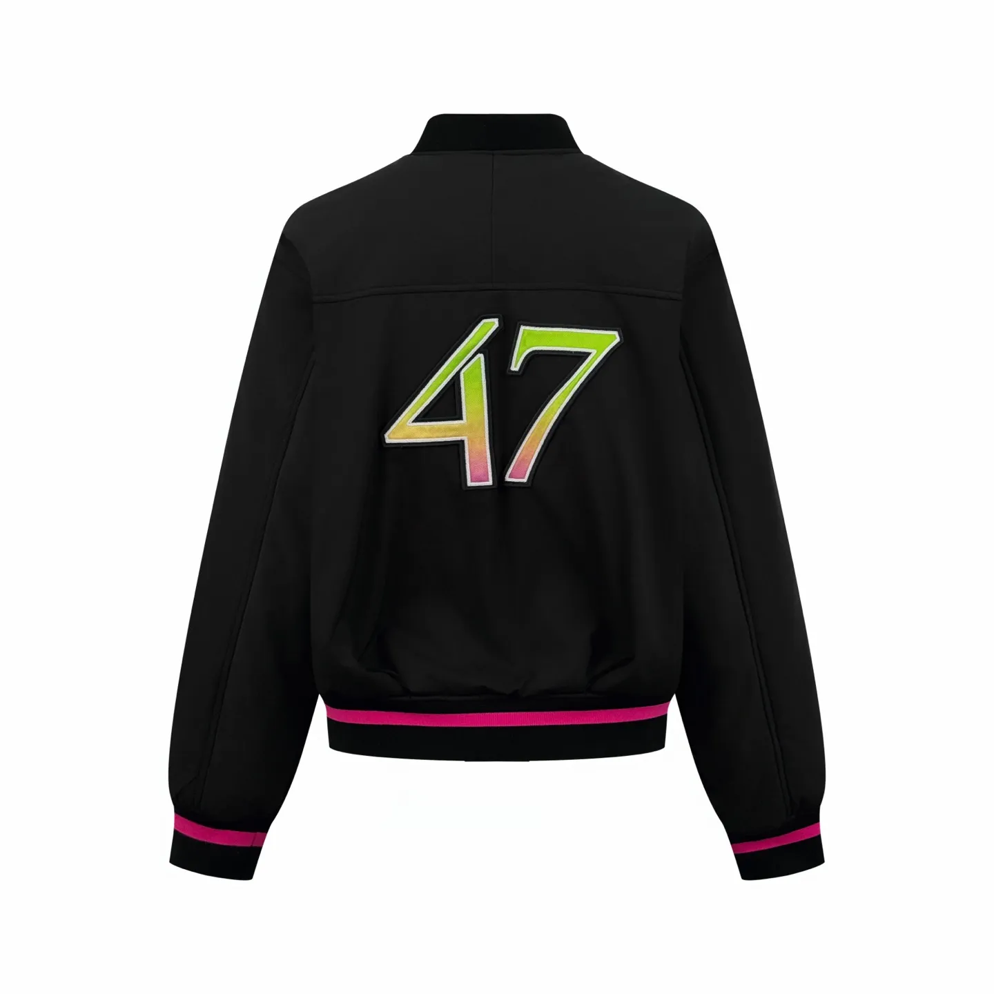 🅿️680 CD 47 embroidered neon pink-edged baseball jacket. The original purchase was RMB 32,000. The fabric is made of custom-made composite cloud-sense technology woven fabric. It is soft and delicate, comfortable and close to the skin. Every inch contains heavy warmth. From the DIOR AND LEWISHAMILTON joint series, black is used as the curtain to break the neon boundary. The joint embroidered letters are embellished on the left arm. The design philosophy of the sleeves is extended. The gradient number 47 on the back Heritage and tribute to this historic year. The neon pink edge is like the edge of a track that suddenly lights up in the dark night. Use artistic brushstrokes to smudge the color. Silently inject street inspiration into the classic baseball uniform silhouette. Distinguished co-branding. Full of luxury, using imported machine embroidery technology. Use advanced computer control system and precision mechanical components to realize Dior 47 embroidery work with high precision. The lines are smooth and delicate, purely manual water disassembly process. After completing the initial combination of the lining cloth and the cotton piece, the craftsman will make further adjustments and disassembly in the water. The lining cloth and the cotton piece can achieve a perfect combination, making the lining cloth and the cotton piece more closely combined. It is beautiful and neat, and the template machine opens the bag. The preset template guides the position, shape and size of the bag opening. The accuracy ensures the quality of the bag opening effect. Size:48-50-52-54
