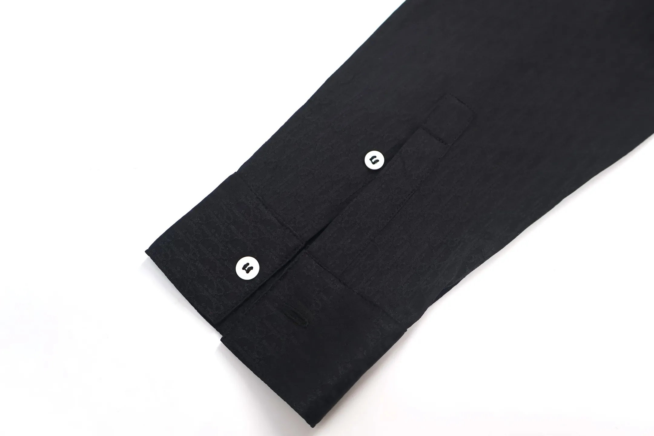 🅿️560 [Exclusive supply] CD full-print jacquard point collar shirt (black) Original purchase and development of 13100, custom-made 50-count jacquard shirt cloth, 75D high-temperature interlining inside, fabric jacquard technology, professional stitching and hand-sewing, customized 1:1 buttons. Size:39-40-41-42