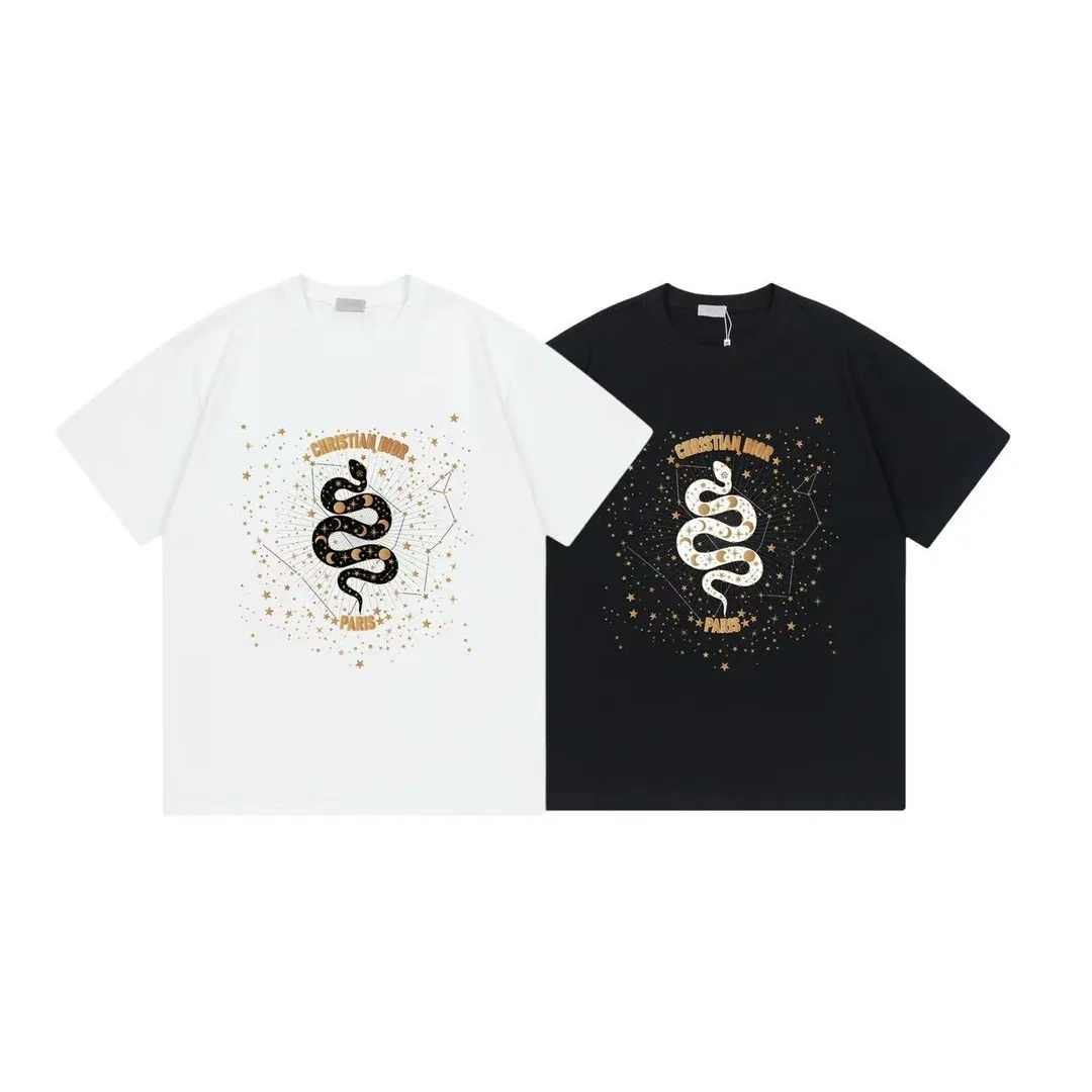 🅿️170 (out the next day) DIOR Dior 2025 new height limited star snake letter logo same style for men and women short-sleeved T-shirt ·Customized 300 grams of 100% double yarn pure cotton fabric ·Dyeing of 32 double-strand threads ·Complete collar label, hangtag, main mark and three labels Color: black Size: XS S M L