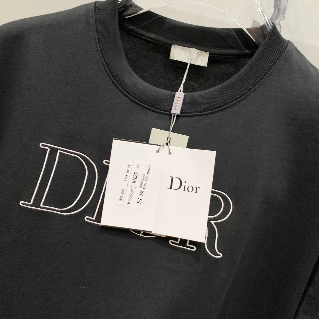🅿️180 DIOR 260g round neck short-sleeved T-shirt, co-branded Stone Island & Dior letter embroidery🪡LOGO official synchronization, high version, high quality, fashionable personality, versatile trend, pure original quality, original fabric, tag, collar label, washed wheat, complete three standards, color: black, apricot, gray. Size: XS-L