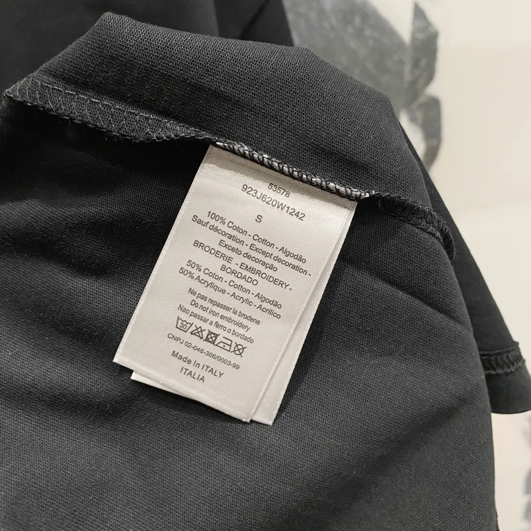 🅿️180 DIOR 260g round neck short-sleeved T-shirt, co-branded Stone Island & Dior letter embroidery🪡LOGO official synchronization, high version, high quality, fashionable personality, versatile trend, pure original quality, original fabric, tag, collar label, washed wheat, complete three standards, color: black, apricot, gray. Size: XS-L