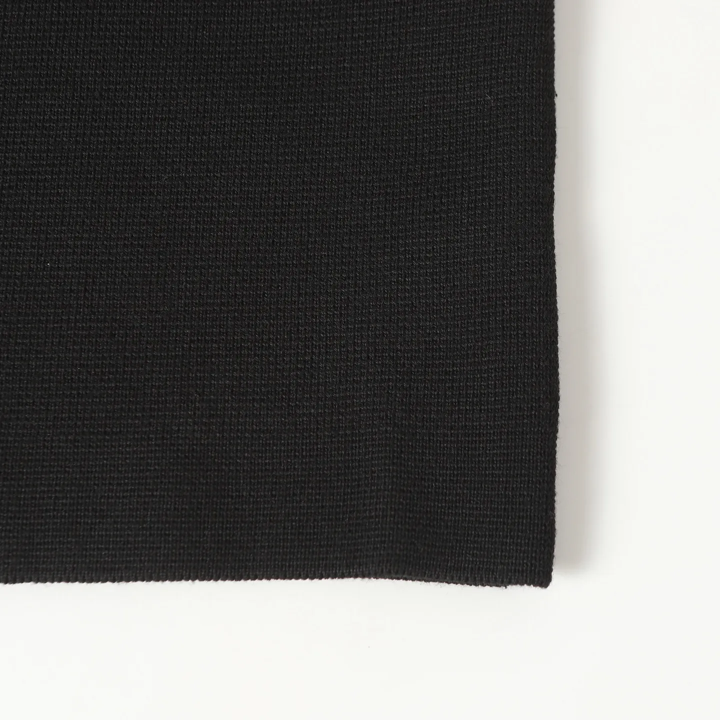 🅿️470 Dior CD letter new woolen jacket The original 15594 was purchased and developed, using 48 counts of ultra-fine 50% wool and 50% cotton blended yarn. It uses an imported 14-gauge wool loom to double-sided three-dimensional weaving. A single piece takes 270 minutes per piece. The letters on the chest are molded and customized with silicone three-dimensional relief embossing technology. The No. 5 thread double-pull letter zipper is customized. The overall routing is straight and delicate, the fabric is comfortable and soft, and the color is consistent without color difference. It can be matched with the same style to create a fashionable look, and can be used in various occasions. Customized accessories, complete with three standards, same style for men and women! Size: S M L XL