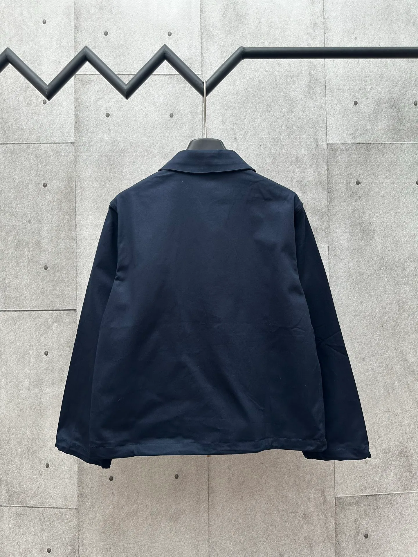 🅿️540 DIOR Dior 25ss new navy blue cotton twill jacket. Classic style shows casual style. Drawstring at the bottom. Size: S M L XL
