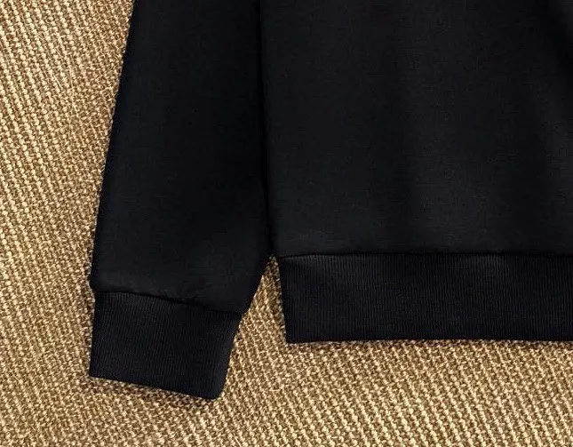 🅿️380 [DIOR Dior] (Fat Man’s Gospel) hot-selling suit is coming. Focus on the original version of the official website. 2025 new hot-selling sweatshirt suit. The original order is the best product. 🇭🇰The meticulous work of top designers is dedicated to a fitting and perfect upper body effect. All-natural high-quality Roman cotton 100%, close-fitting comfort, noble and elegant! Original hardware embodies elegance and nobility! Counter size: M-5XL (maximum wear up to 220 pounds)