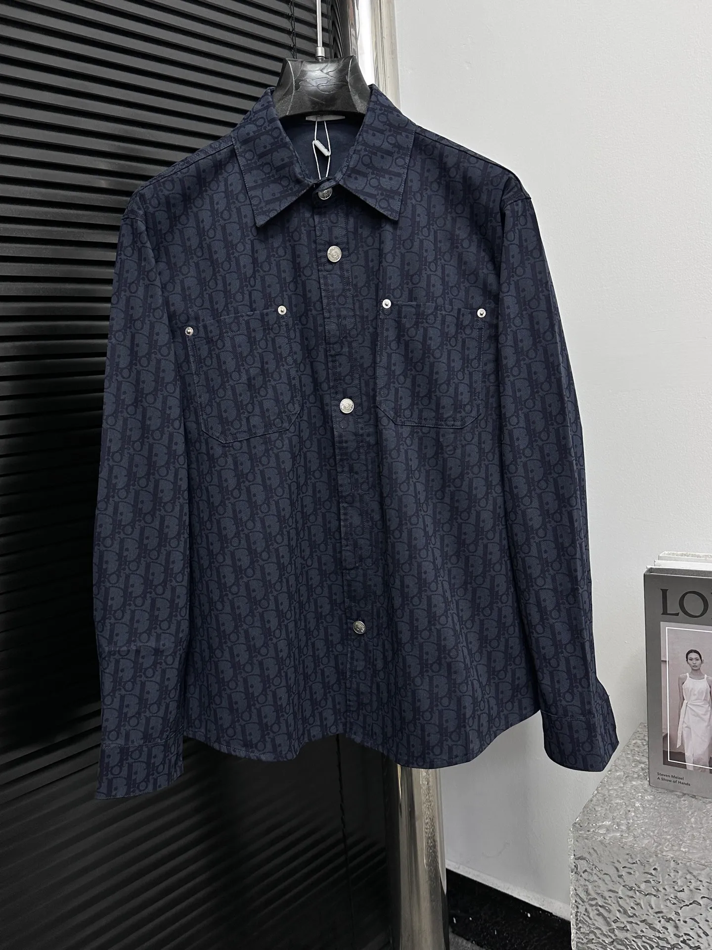 🅿️270 【Dior】Dior’s new classic logo printed shirts for men and women, casual tops and jackets! The fabric adopts imported printing machine batch printing process technology, perfect control, different from other versions in the market, very high-quality fabric! Size: S M L XL