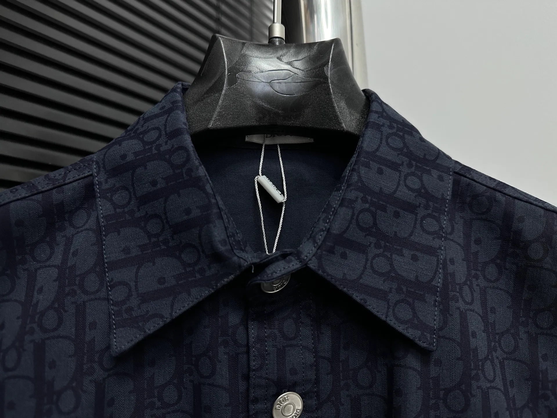 🅿️270 【Dior】Dior’s new classic logo printed shirts for men and women, casual tops and jackets! The fabric adopts imported printing machine batch printing process technology, perfect control, different from other versions in the market, very high-quality fabric! Size: S M L XL
