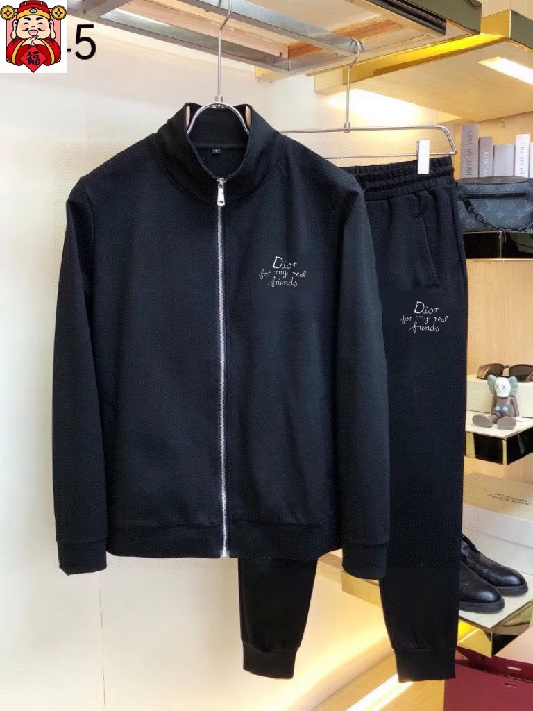 🅿️420 [DIOR Dior] (Fat Man Gospel) hot-selling suit is coming. Focus on the original version of the official website. 2025 new hot-selling cardigan sweater suit. The original order is the best product. 🇭🇰The meticulous work of top designers is dedicated to a fitting and perfect upper body effect. All-natural high-quality Roman cotton 100%, close-fitting comfort, noble and elegant! Original hardware embodies elegance and nobility! Counter size: M-5XL (maximum wear up to 220 pounds)