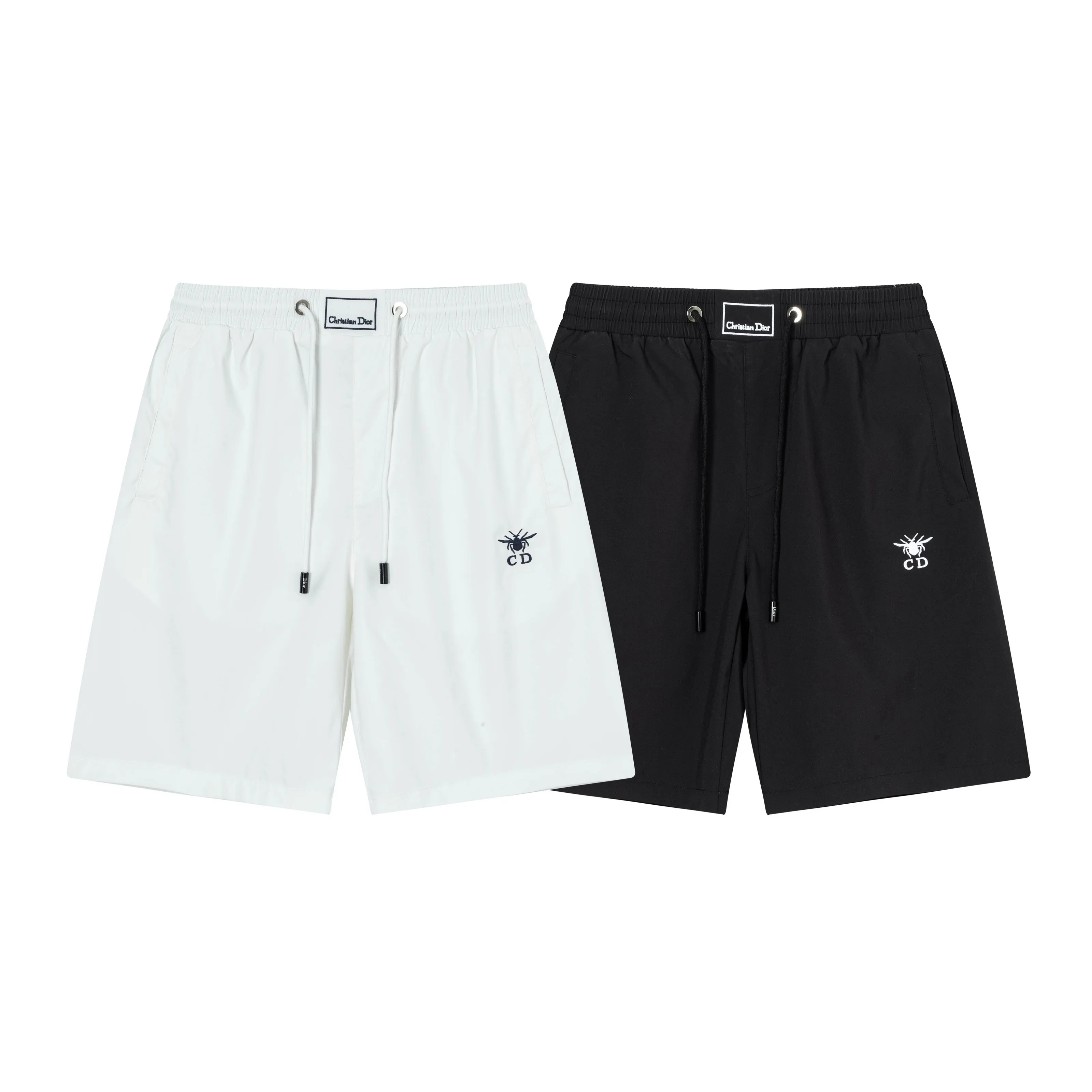 🅿️160 2025 DiOR Dior's new quick-drying beach shorts, customized fabrics, craft embroidery logo. The version is tight and three-dimensional, with straight stripe splicing. The customized trouser cord hardware has strong texture and smoothness. The upper body is comfortable and breathable. It has a concave and convex three-dimensional feel. It is fashionable and casual. Color: Black White Size: M-4XL