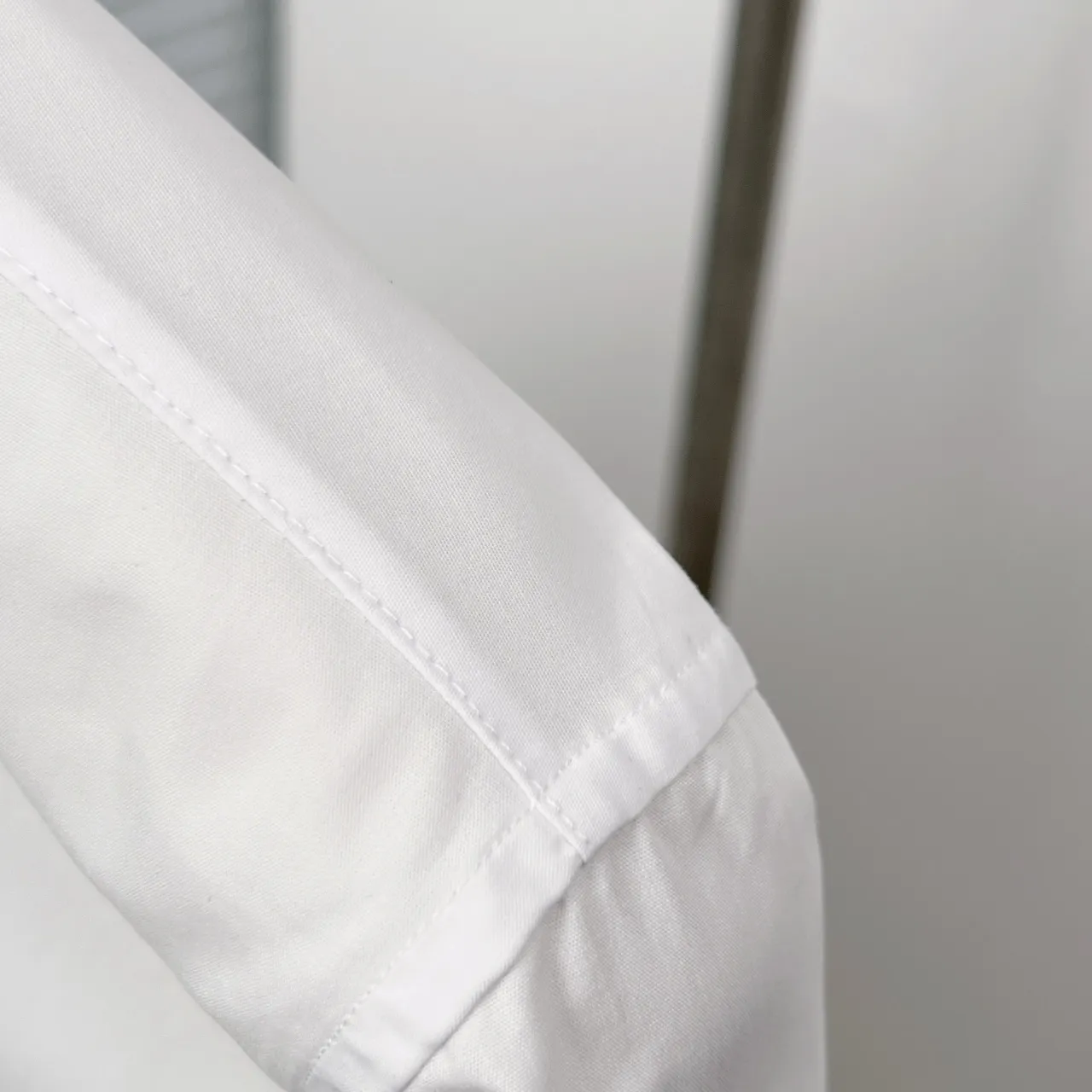 🅿️366 DIO*/Dior collar color-blocked bee embroidered shirt Size: M-3XL Color: Black White