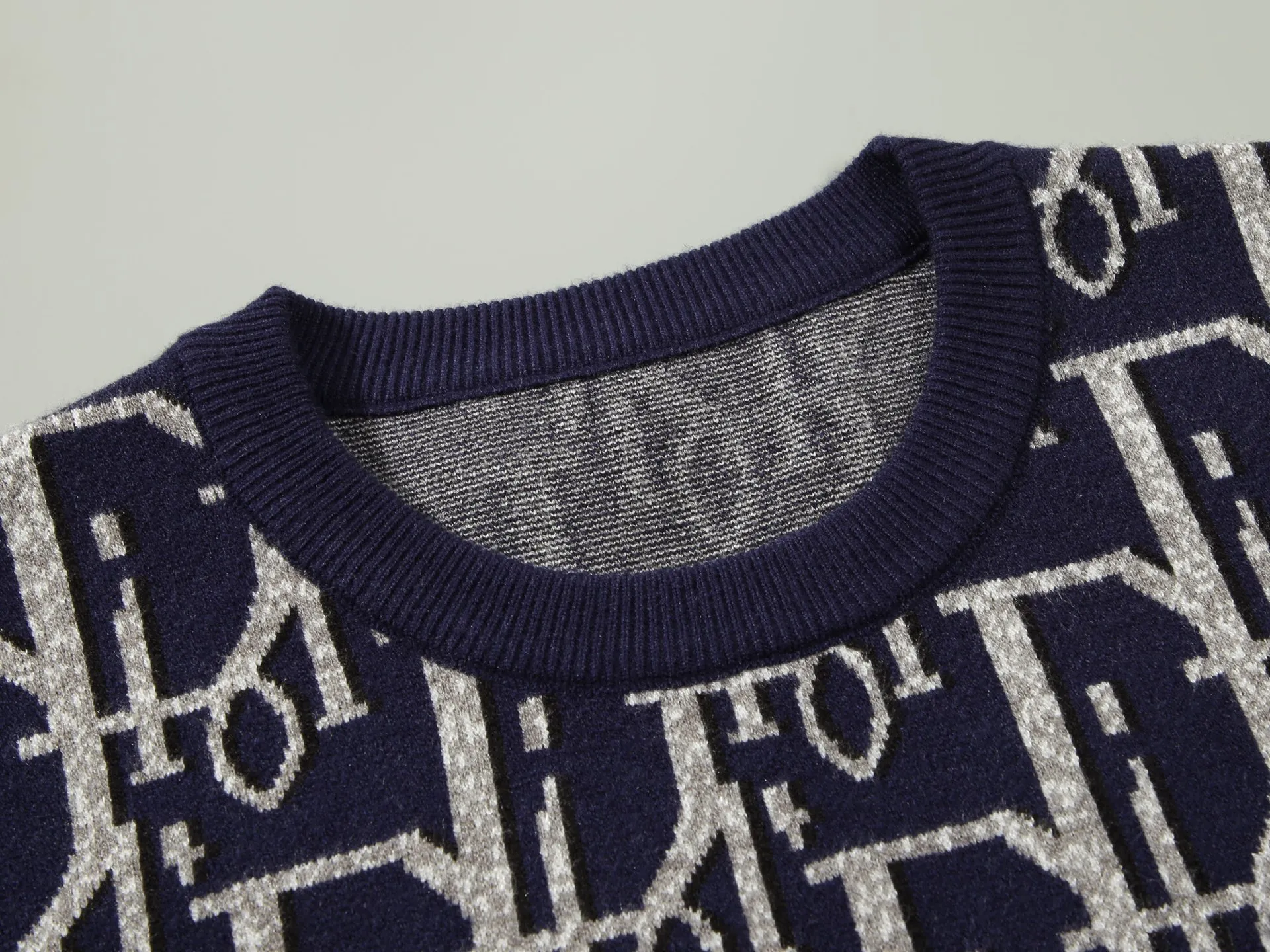 🅿️250 DIO•R, sweater, style number M2212#, size: M-XXXL, fabric: modal. Anti-pilling, color: royal blue