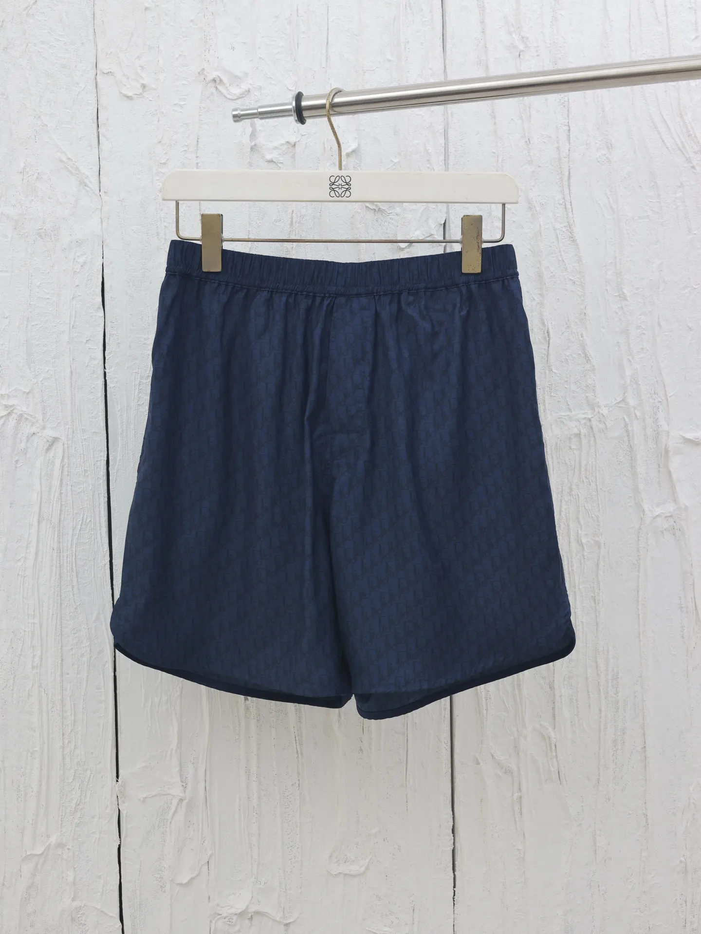🅿️390 Dio*/Dior mulberry silk and cotton blended jacquard fabric Obliaue jacquard suit shorts This is from the 2024 beachwear limited series, highlighting the classic Oblique print. Carefully crafted from mulberry silk and cotton blended jacquard fabrics, it features a rounded hem design for a casual style. Wear with the matching pieces for a sophisticated summer look.  Size：S/M/L/XL