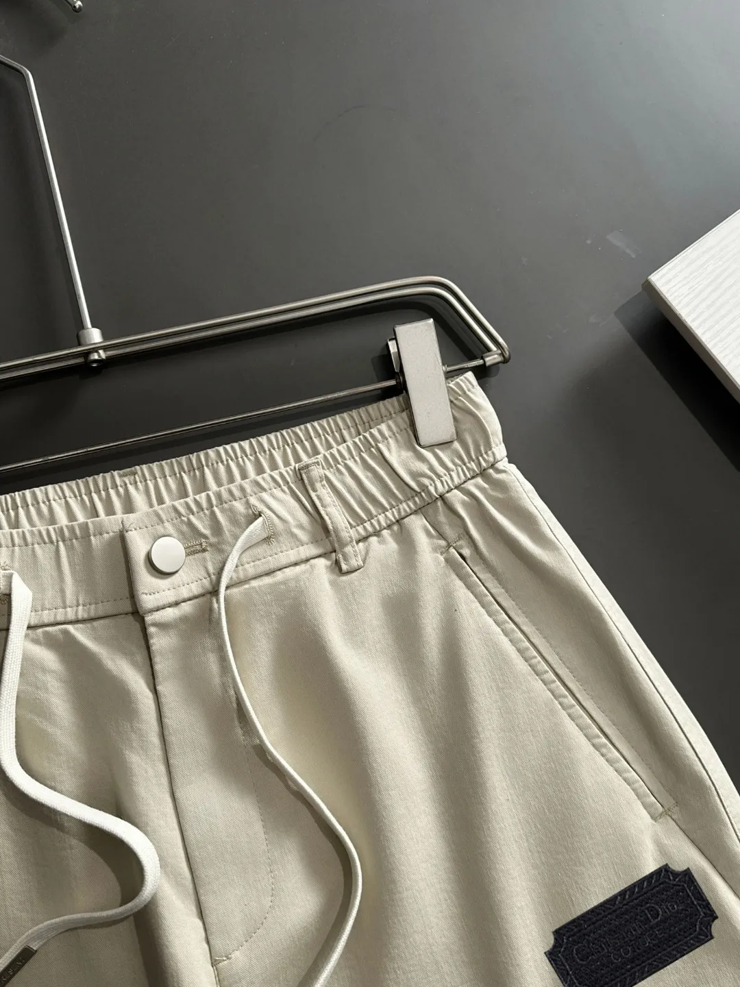 🅿️400 next day shipping DIOR 2025 spring and summer new elastic band casual pants, thin counter custom fabrics, high breathability and comfort, impeccable details, brand element design concept, reflecting high quality. It feels delicate and soft! It presents a casual cut and the upper body shape is great! Size: M-4XL