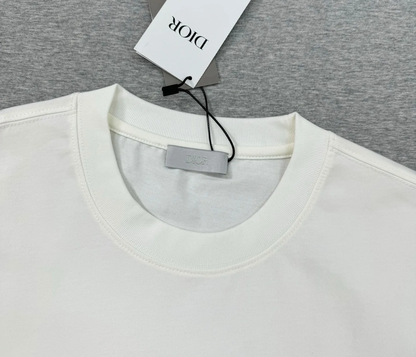 🅿️180 DIOR/Dior 250g round neck short-sleeved T-shirt, brand letter small mark LOGO pattern printing process, official synchronization, high version, high quality, fashionable personality, versatile trend, pure original quality, original fabric, tag, collar label, washed wheat, three labels complete, color: black, white, size: s-xxl