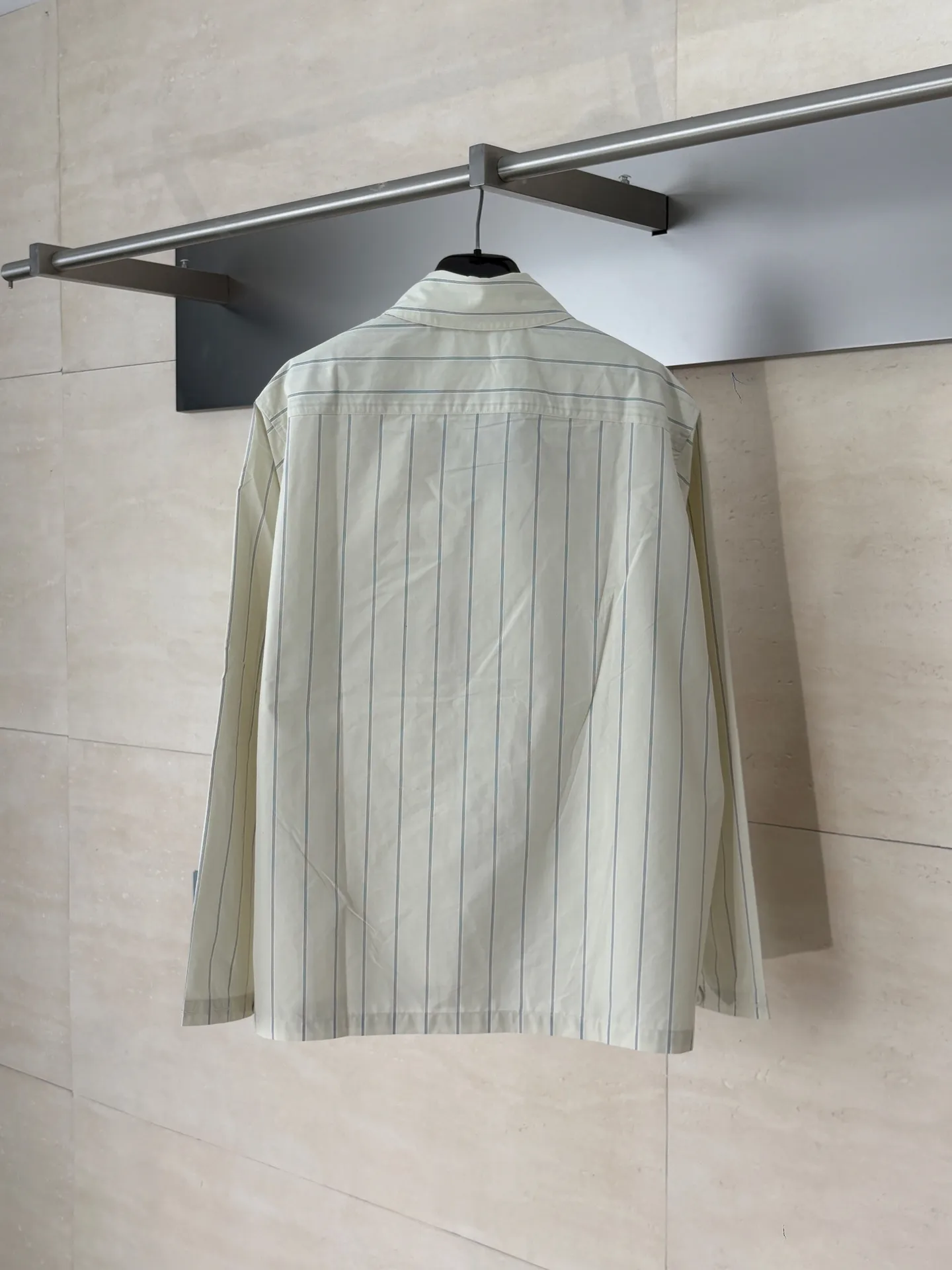 🅿️480 Dio*/Dior 25FW new autumn and winter knitted lapel long-sleeved shirt jacket, beige striped cotton blend fabric, Christian Dior Couture embroidery on the chest pocket, hidden button placket, brand logo mother-of-pearl buttons, straight hem silhouette Size: S/M/L/XL