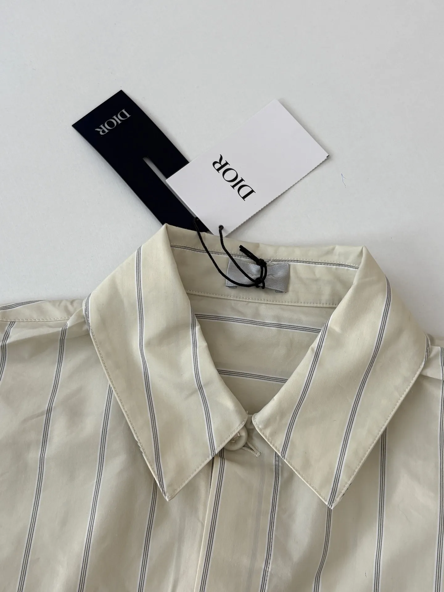 🅿️480 Dio*/Dior 25FW new autumn and winter knitted lapel long-sleeved shirt jacket, beige striped cotton blend fabric, Christian Dior Couture embroidery on the chest pocket, hidden button placket, brand logo mother-of-pearl buttons, straight hem silhouette Size: S/M/L/XL