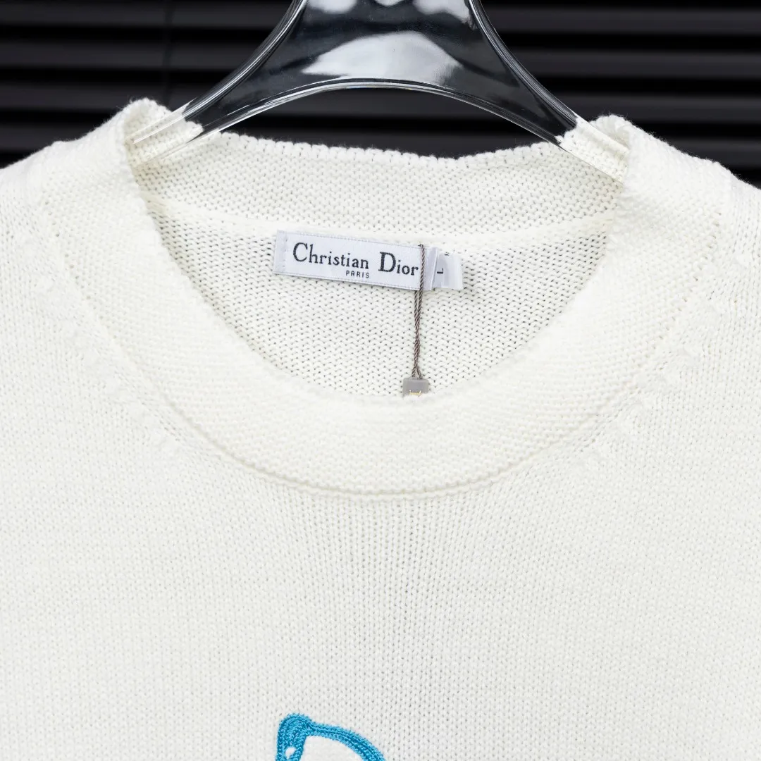 🅿️330 Style: DIOR hand-painted graffiti knitted long-sleeved sweater Size: S-XXL Fabric: Wool blend Accessories: Full set of customized original accessories No gender distinction, same style for men and women