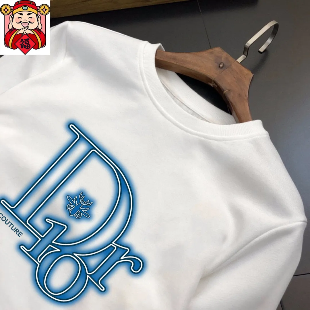 🅿️380 direct batch [DIOR Dior] (Fat Man Gospel) hot-selling suit is coming. Focus on the original version of the official website. 2025 new hot-selling sweatshirt suit. The original order is the best. 🇭🇰The meticulous work of top designers. Just for a fitting and perfect upper body effect. All-natural high-quality Roman cotton 100%, close-fitting comfort, noble and elegant! Original hardware embodies elegance and nobility! Counter size: M-5XL (maximum wear up to 220 pounds)