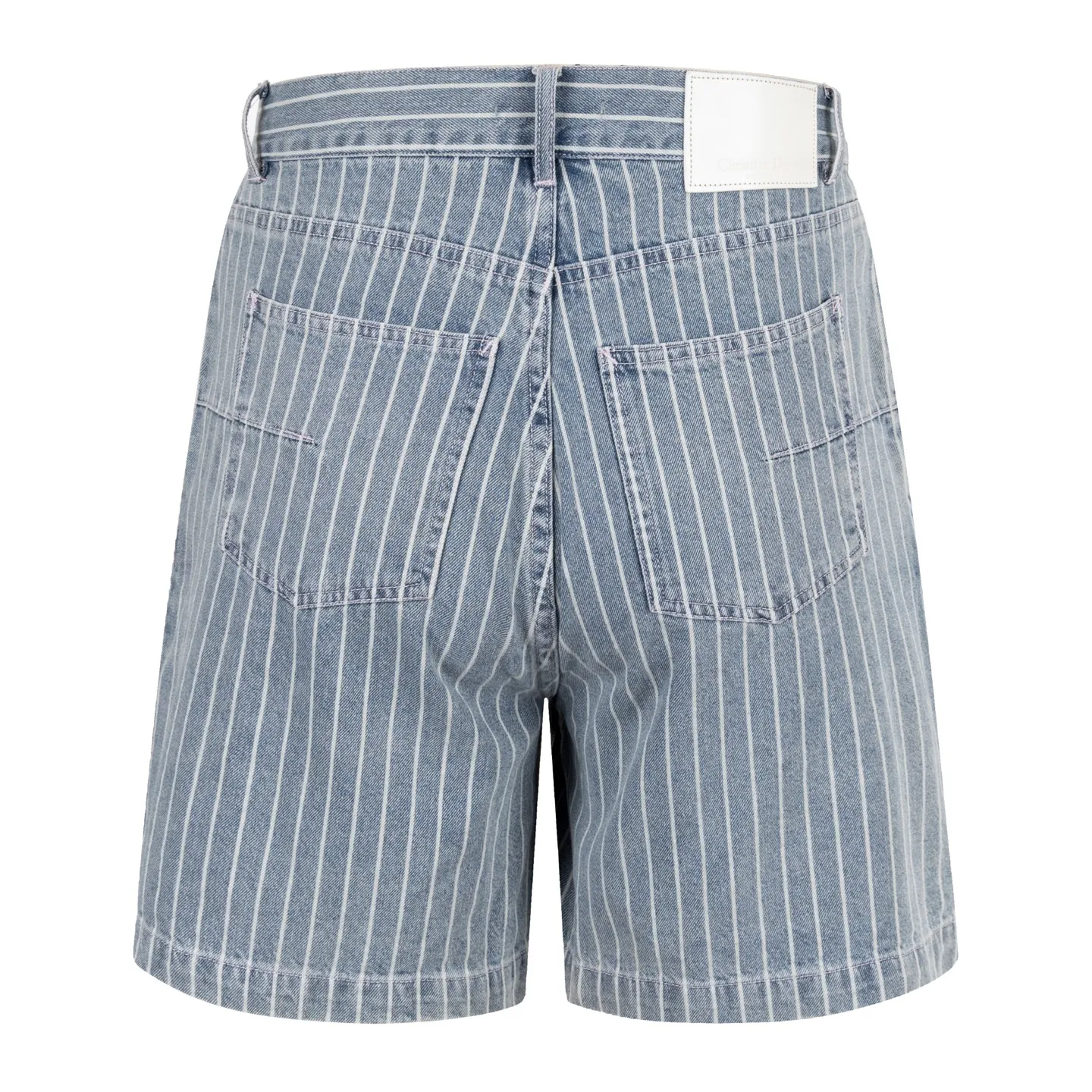 🅿️380 [Exclusive supply] CD Bermuda striped denim shorts. The fabric is made of blue striped cotton twill fabric. It is carefully made with an elegant silhouette and is decorated with Cistian Couture embroidery on the front, creating a classic and sophisticated look. Cistian Couture is a new product in the 2025 autumn series, reinterpreting the unique tailoring style. Size:S-M-L-XL
