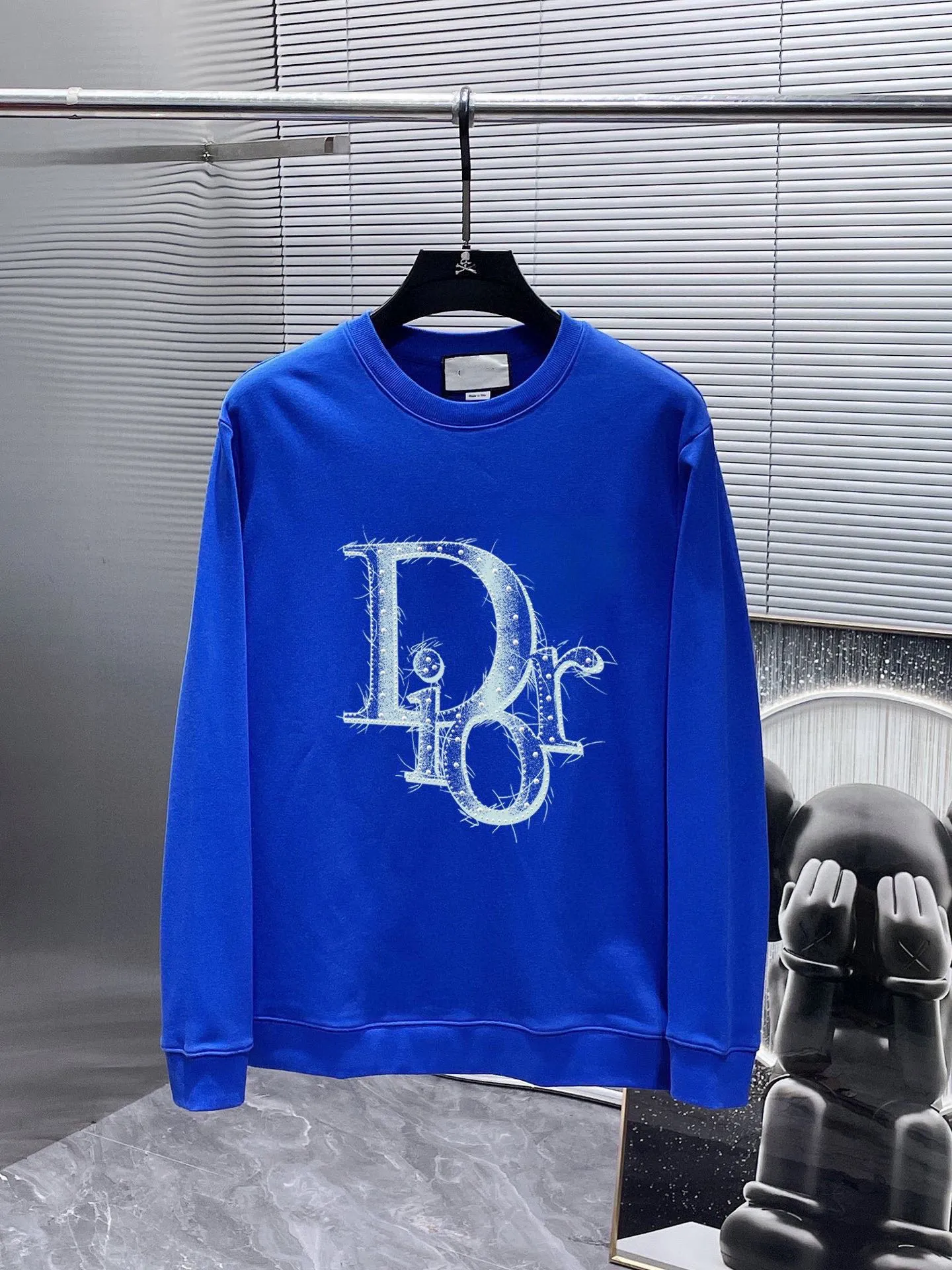 🅿️220 Straight brand [DIOR Dior] (good news for fat people) 2025ss autumn latest long-sleeved round neck sweatshirt, on sale simultaneously on the official website. Refreshing and breathable. Made of top Tencel Roman. Comfortable and soft. 3D three-dimensional clarity. Super fashion sense. Great gift for your own use. Size: M-5XL (can wear up to 220 pounds)