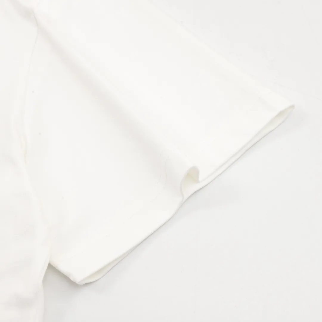 🅿️210 DIOR/Dior letter printed round neck short sleeves, made of 10S encrypted reinforced cotton and linen fabric, 250g; with 26S1×1 thread, 200g. The appearance of cotton and linen not only maintains the unique rough and crisp style of linen fabrics, but also has the soft characteristics of cotton fabrics, which improves the shortcomings of linen fabrics that are not clean enough and easy to fluff. The texture of the linen-cotton intertwined fabric is firm and smooth, and feels softer than pure linen; it is breathable and dry, can quickly discharge moisture, and does not stick to the body when sweating. size：S-L