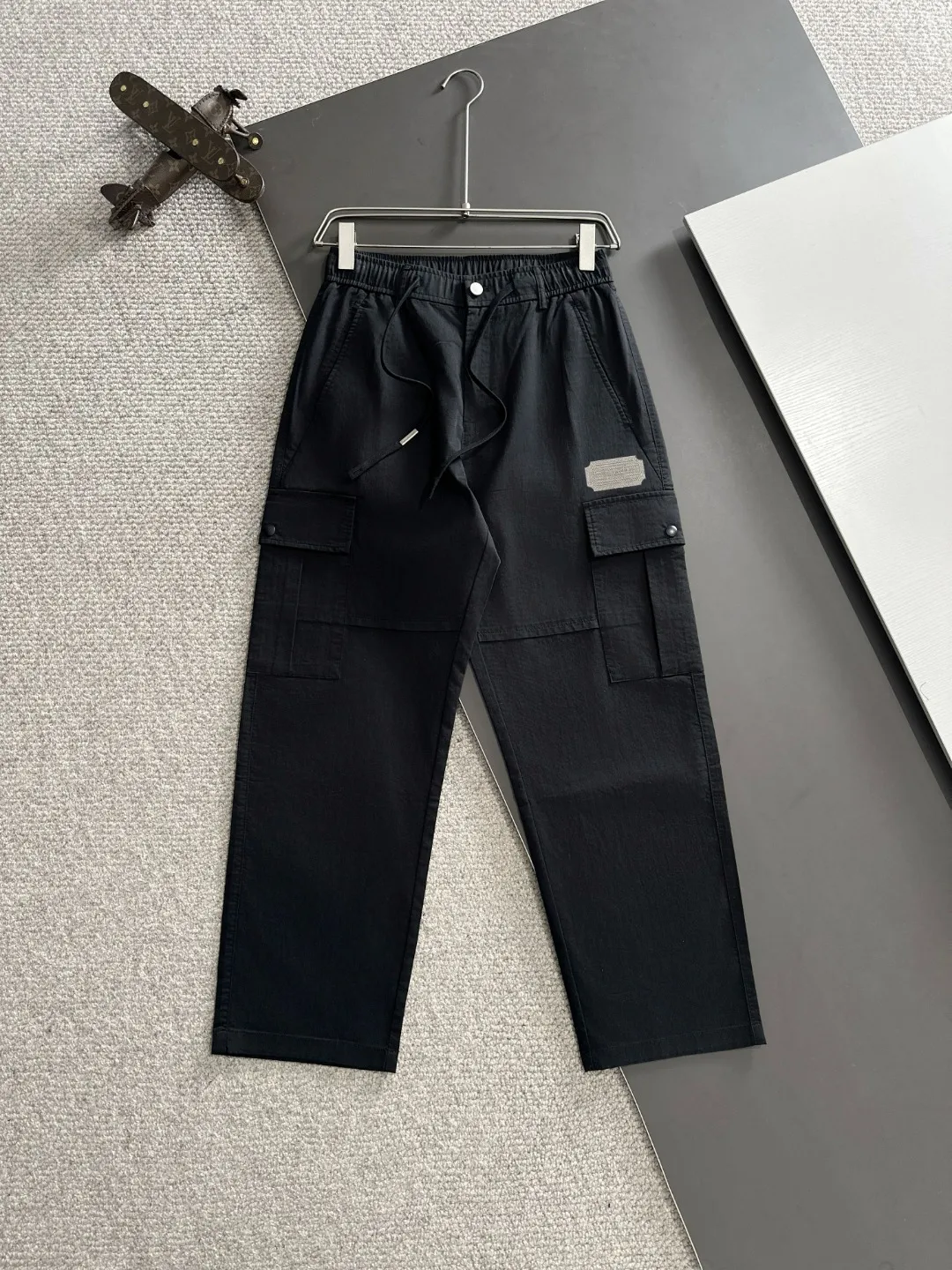 🅿️400 next day shipping DIOR 2025 spring and summer new elastic band casual pants, thin counter custom fabrics, high breathability and comfort, impeccable details, brand element design concept, reflecting high quality. It feels delicate and soft! It presents a casual cut and the upper body shape is great! Size: M-4XL