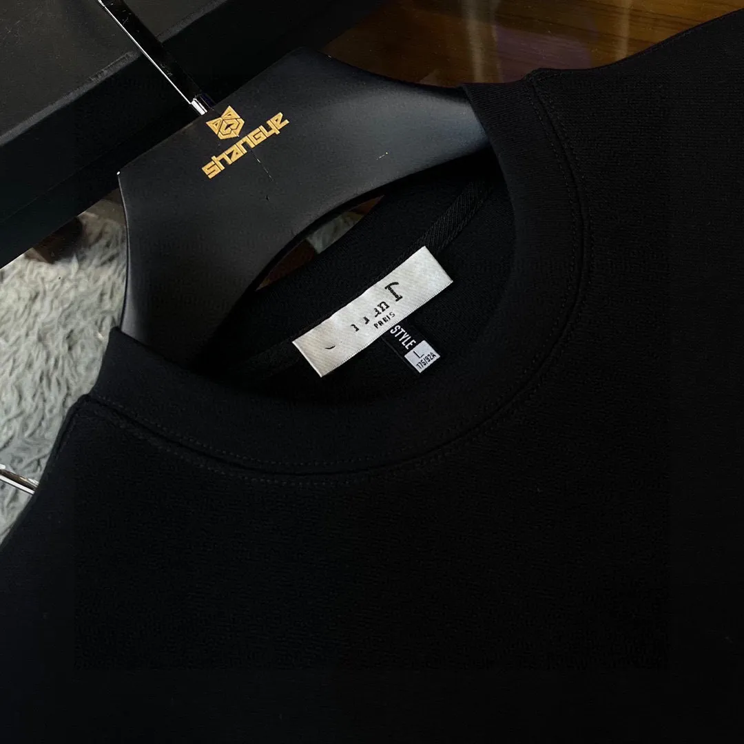 🅿️220 brand [DIOR Dior] (good news for fat people) 2025ss autumn latest long-sleeved round-neck sweatshirt, on sale simultaneously on the official website. Refreshing and breathable. Made of top Tencel Roman. Comfortable and soft. 3D three-dimensional clarity. Super fashion sense. Great for gifting and keeping for yourself. Size: M-5XL (can wear up to 220 pounds)