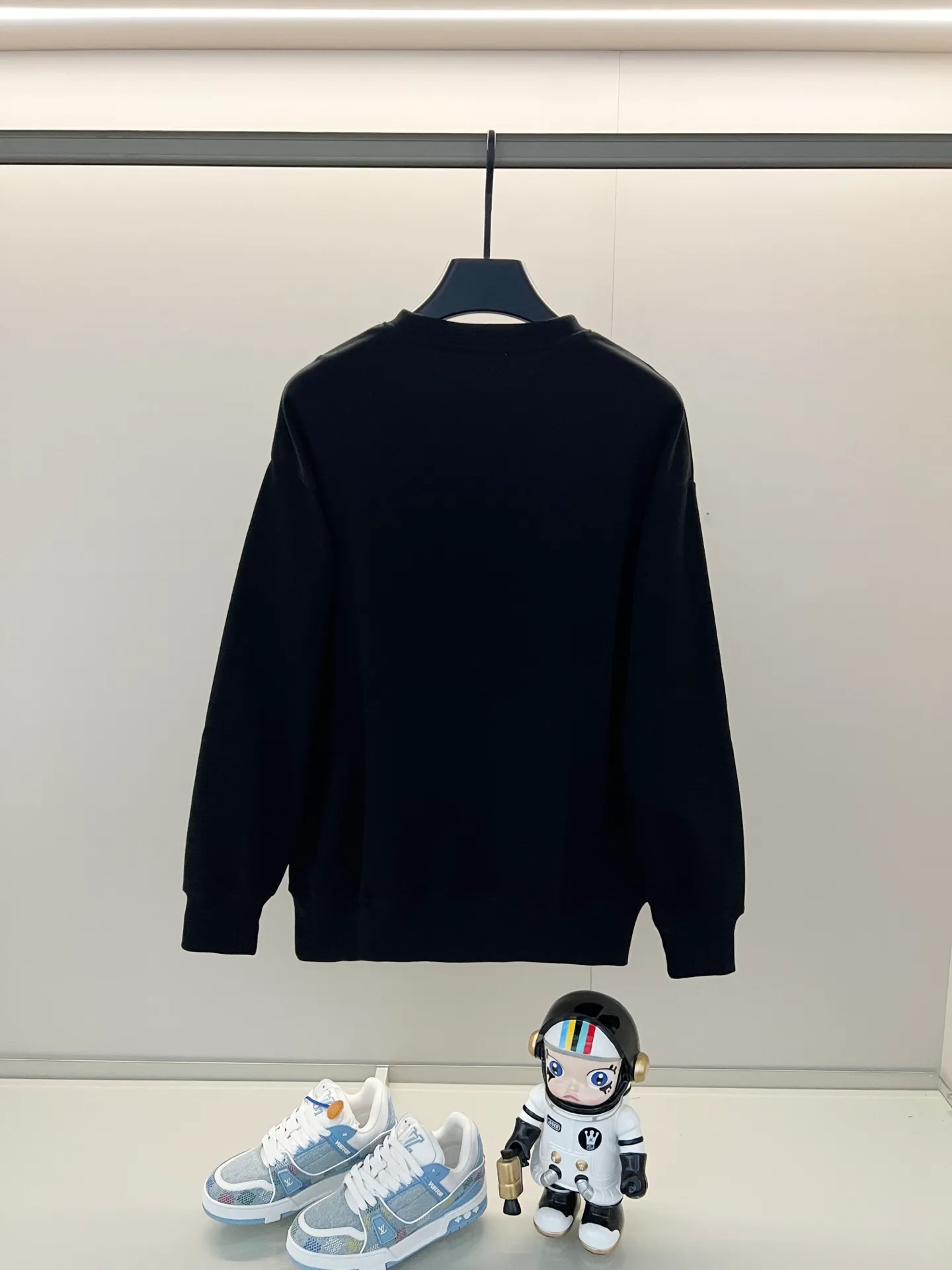 🅿️250 DIOR/Dior 420g pure cotton round neck sweatshirt, simple neon color embroidery🪡letter LOGO micro-labeling technology, official synchronization, high version, high quality, fashionable personality, versatile trend, pure original quality, original fabric, tag, collar label, washed wheat, complete three labels, color: black, white. Size: XS-L