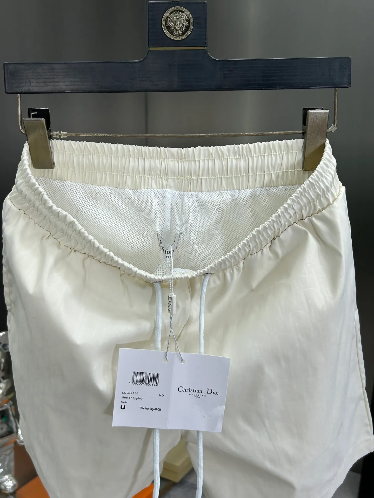 🅿️160 DIOR 2025 spring and summer new beach shorts, five-point shorts! Synchronized with the official website. Original 1-1 replica, fine workmanship, original hardware, selected high-quality polyester fiber fabric, delicate feel, a must-have item for summer, super handsome upper body effect, super real shooting, close contact with texture! Size: M-3XL