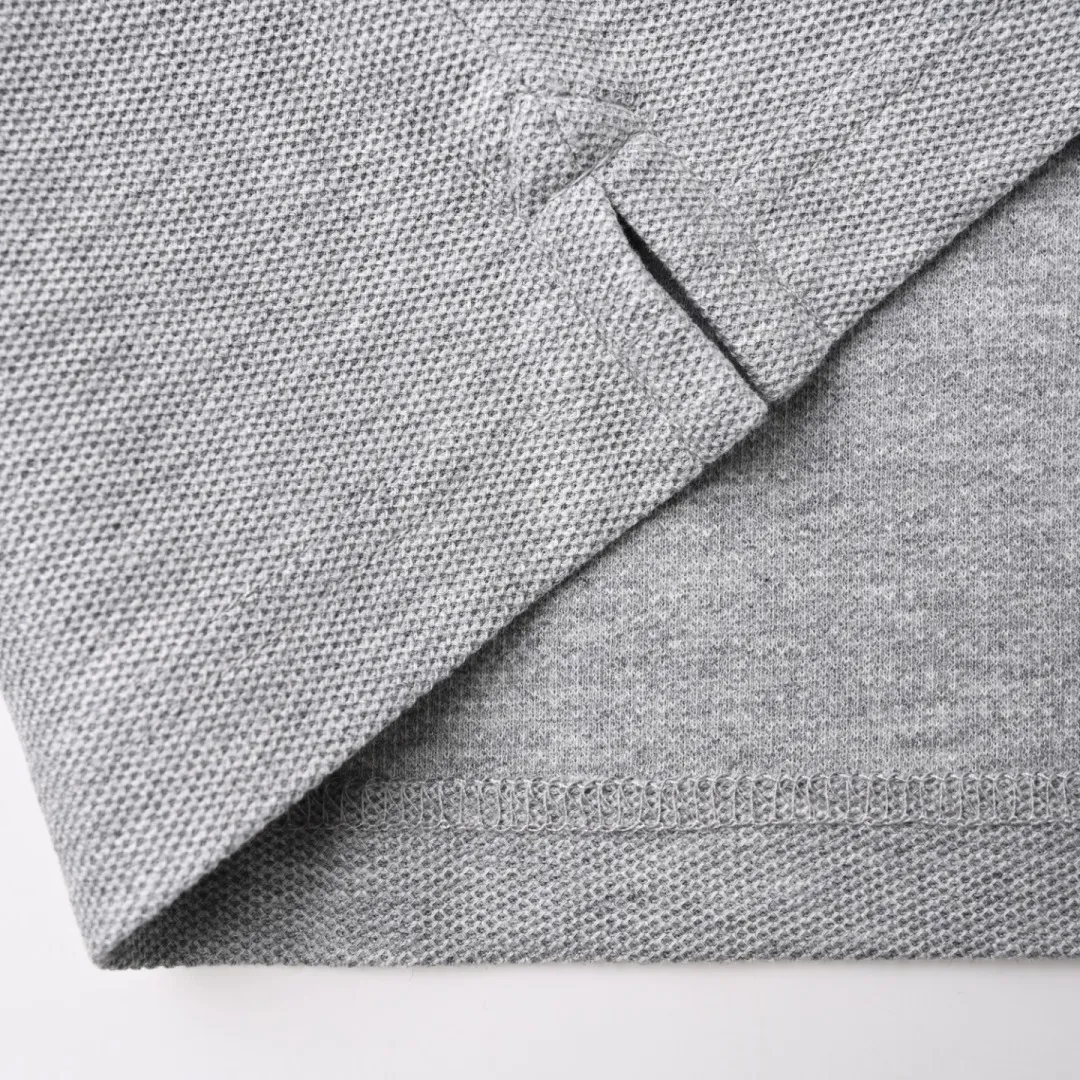 🅿️330 (higher version) DIOR Dior CD box square embroidered short-sleeved polo shirt. Original custom-made 200g cotton jade fabric, thread dyed to match the original. The imported machine-made tatami embroidery technology makes the letter logo appear delicate and exquisite, enhancing the decorative effect. Use an embroidery machine to embroider the designed letter logo onto the patch. Size：S-L