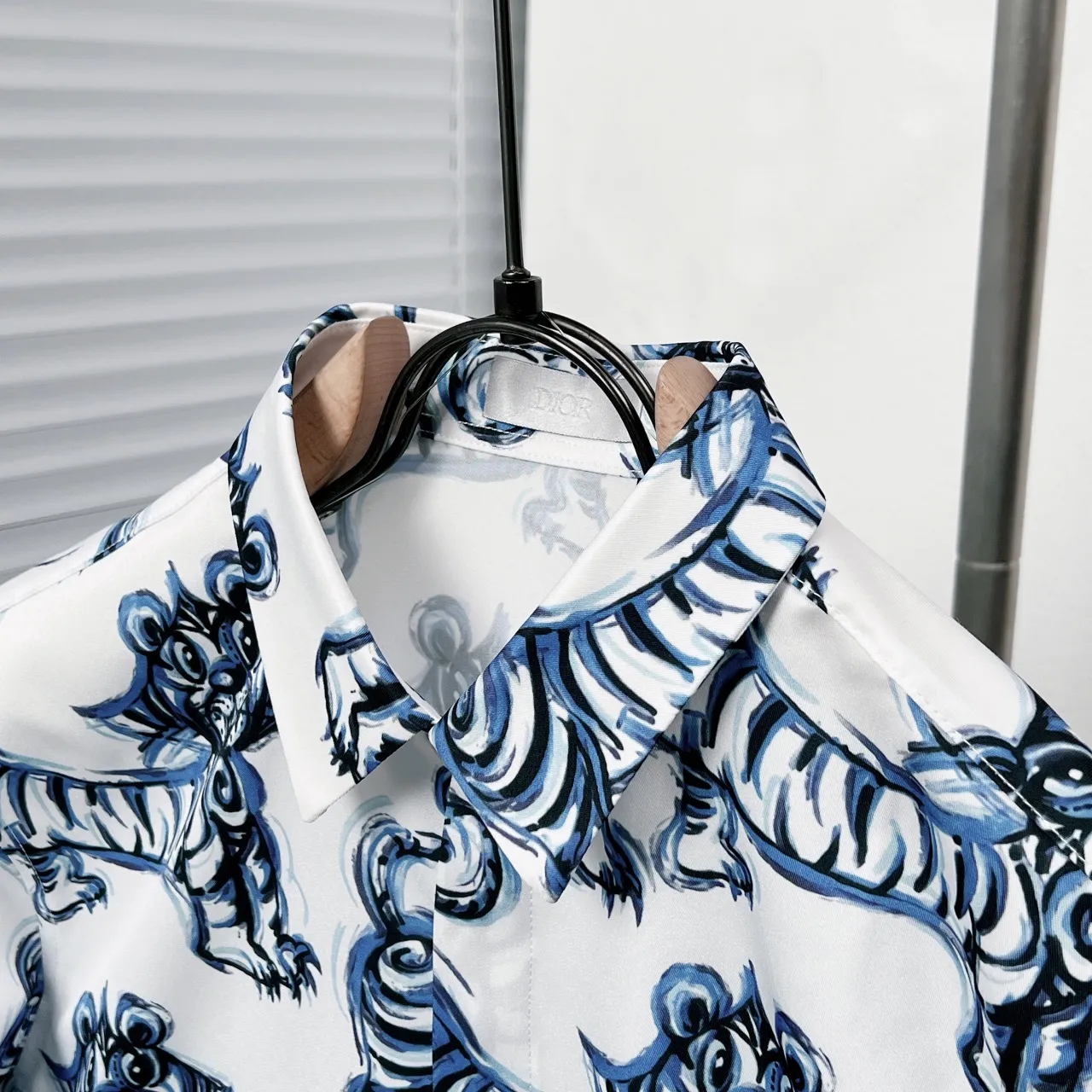 🅿️326 DIO*/Dior painted tiger print shirt Size: M-3XL