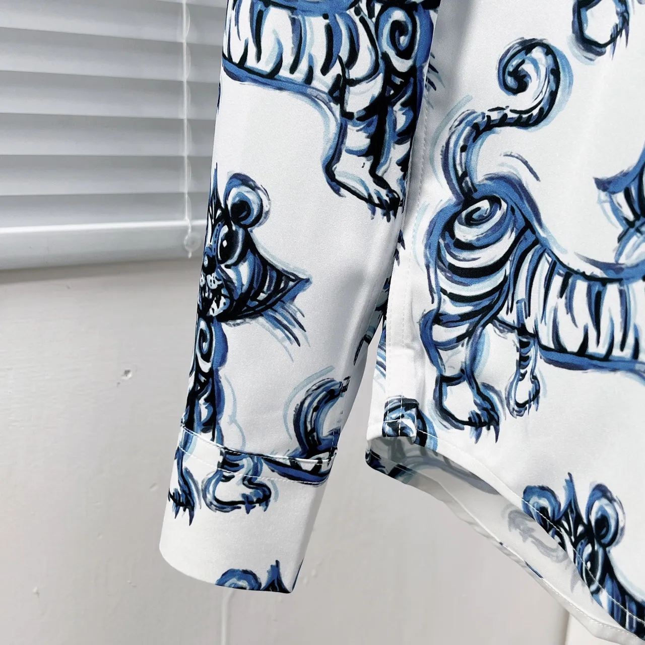 🅿️326 DIO*/Dior painted tiger print shirt Size: M-3XL