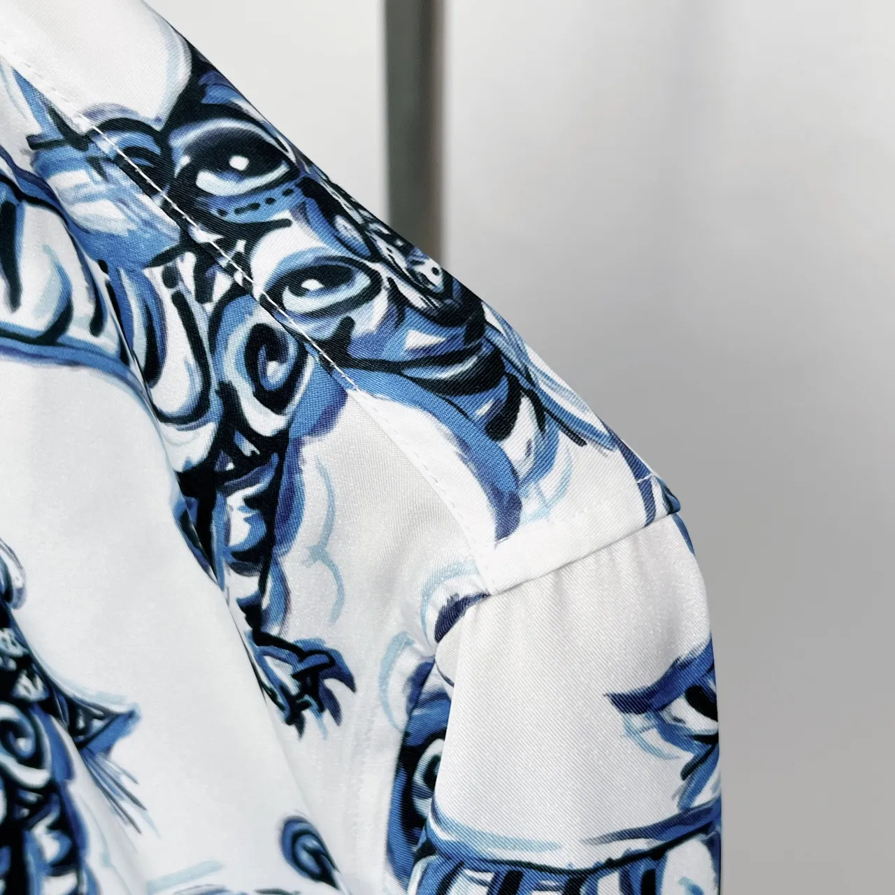 🅿️326 DIO*/Dior painted tiger print shirt Size: M-3XL