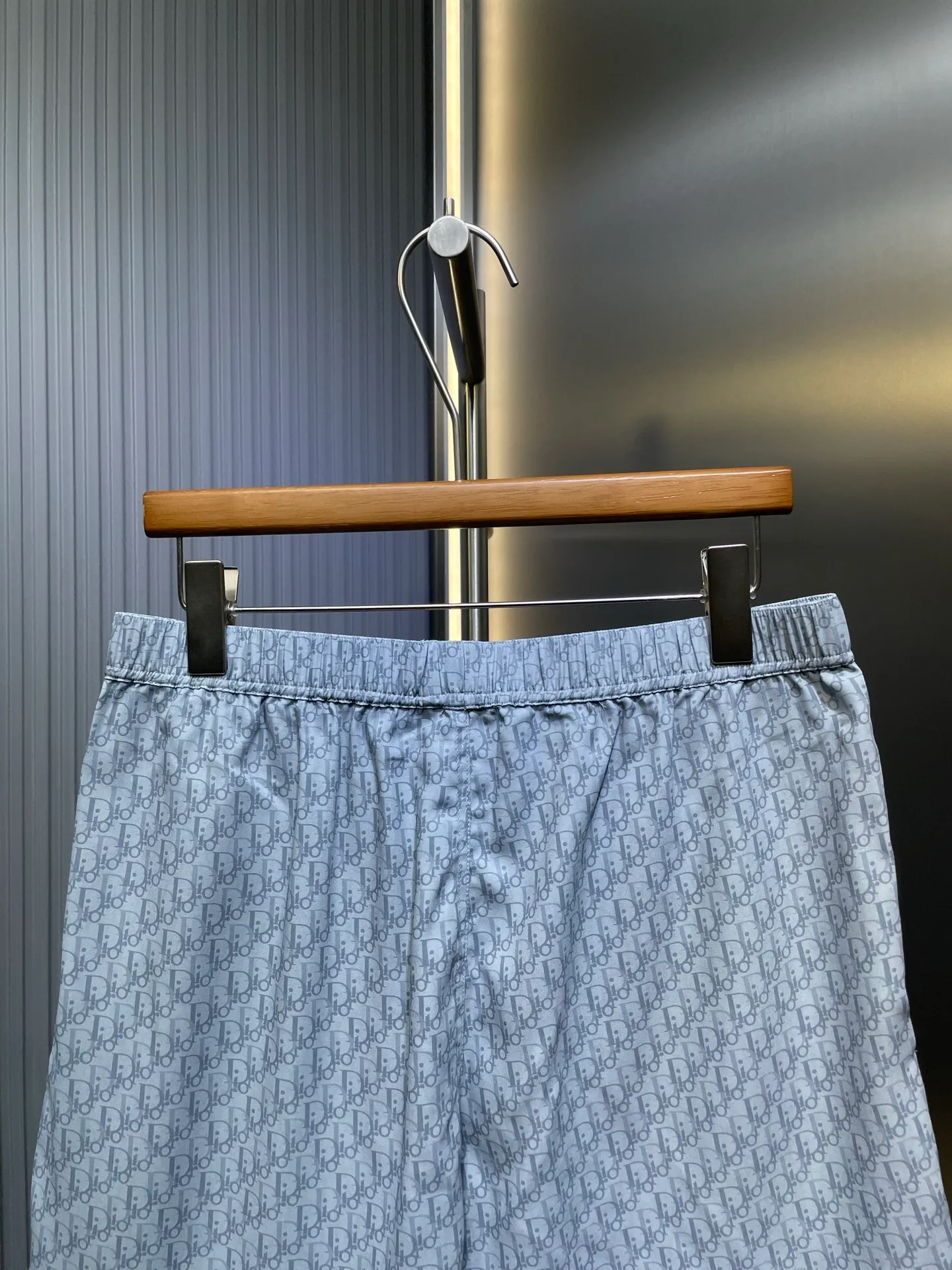 🅿️430 Dior 🌟【Top original order】2025ss all-over logo print suit shorts. The new model highlights the classic Oblique print. Crafted from blue mulberry silk and cotton blend, it features a peaked lapel collar and arc-shaped hem for a casual style. Pair with the matching pieces for a sophisticated summer look. Size: S-XL