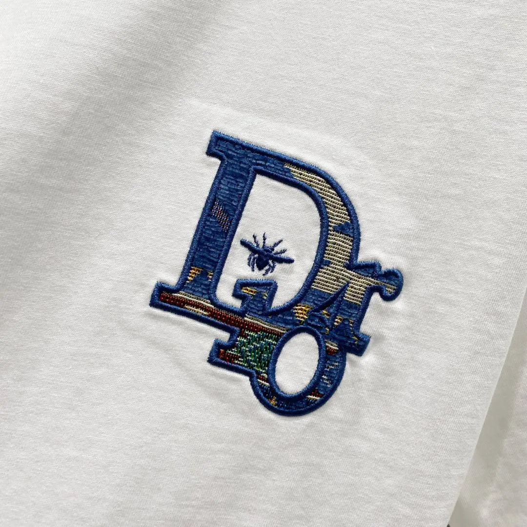 🅿️210 DIOR Dior 320g round neck short-sleeved T-shirt. Heavy craftsmanship of bees on the front and rear panels. Letter LOGO embroidery. Official synchronization. 1:1 original mold opening. Fashionable personality. Versatile trend. Pure original quality. Original washed fabric. Tag. Collar label. Washed wheat. Three labels complete. Color: Black. White. Size: S-XL