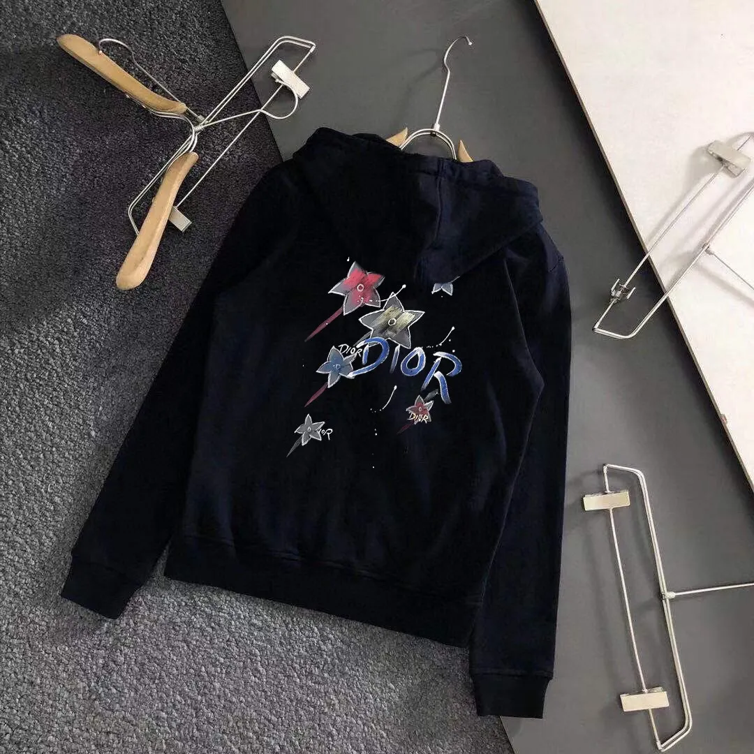 🅿️420 [DIOR Dior] (Fat Man Gospel) hot-selling suit is coming. Focus on the original version of the official website. 2025 new hot-selling cardigan sweater suit. The original order is the best product. 🇭🇰The meticulous work of top designers is dedicated to a fitting and perfect upper body effect. All-natural high-quality Roman cotton 100%, close-fitting comfort, noble and elegant! Original hardware embodies elegance and nobility! Counter size: M-5XL (maximum wear up to 220 pounds)