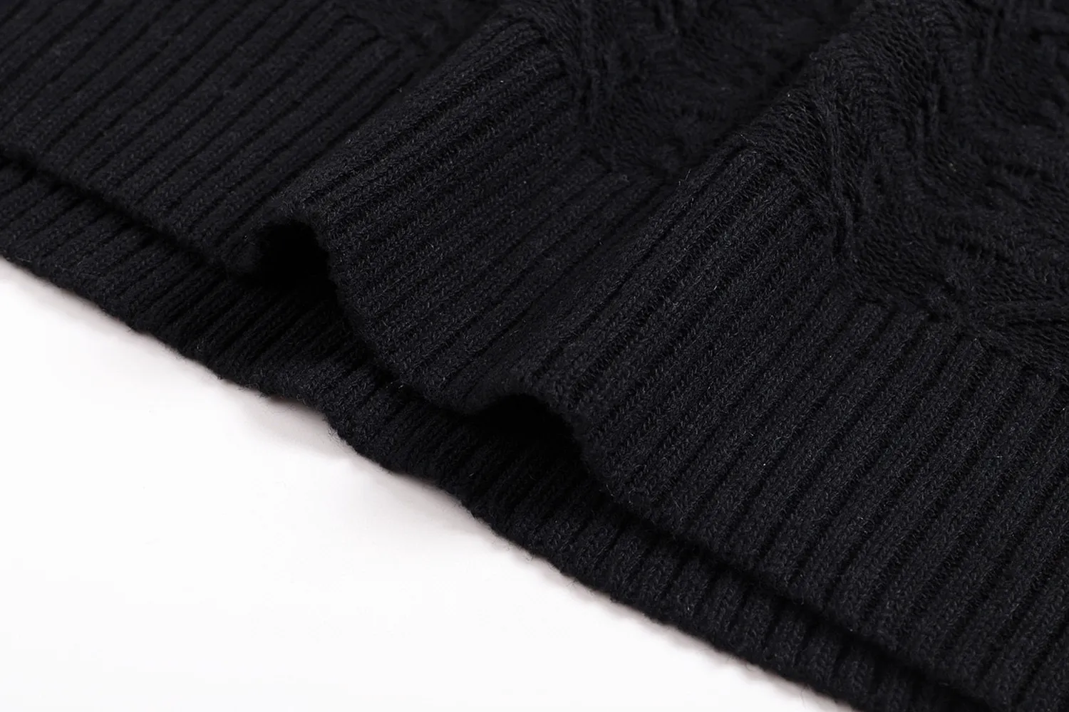 🅿️450 [Exclusive supply] CD cannage pattern cashmere crew neck sweater (black) Original purchase and development of 26,000, the fabric is made of 16-count cashmere blend, imported German (Stohl) 5 knitting machine, wool jacquard, wool fermentation wash, customized 1:1 trademark, hand washing is recommended (this product is woven from wool and is not easy to machine wash) Size: S-M-L-XL