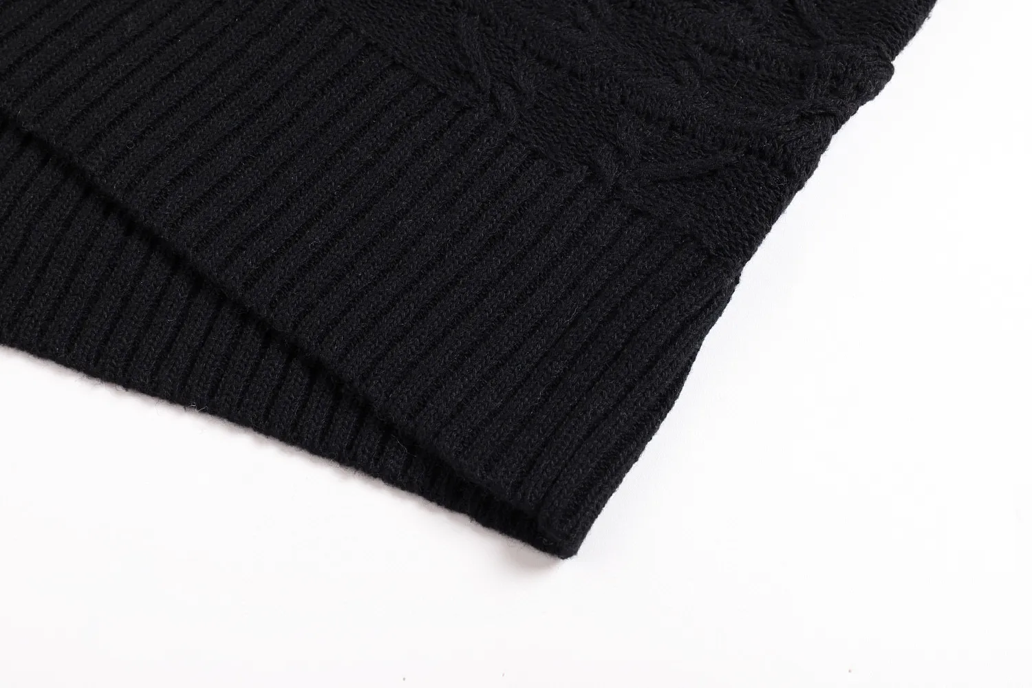 🅿️450 [Exclusive supply] CD cannage pattern cashmere crew neck sweater (black) Original purchase and development of 26,000, the fabric is made of 16-count cashmere blend, imported German (Stohl) 5 knitting machine, wool jacquard, wool fermentation wash, customized 1:1 trademark, hand washing is recommended (this product is woven from wool and is not easy to machine wash) Size: S-M-L-XL