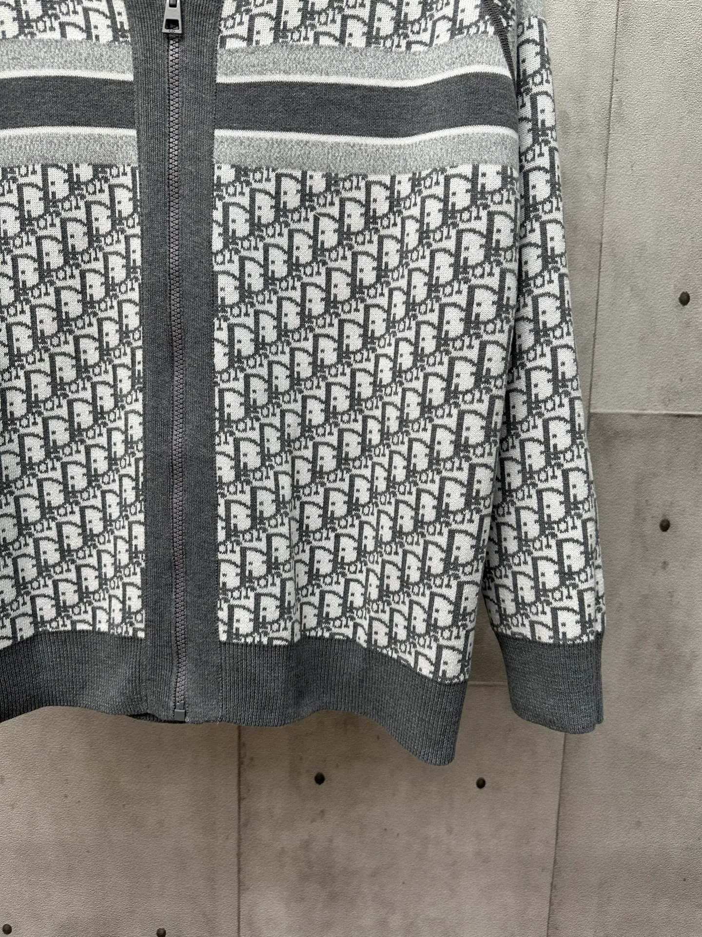 🅿️540 Dior 25ss new autumn and winter all-print hooded cardigan, classic letter logo jacquard embellishment, classic letter logo old flower jacquard decoration yb open mold letter CD zipper decoration Size: S M L XL