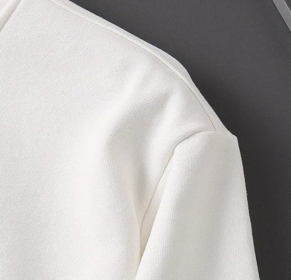 🅿️220 brand [DIOR Dior] (good news for fat people) 2025ss autumn latest long-sleeved round-neck sweatshirt, on sale simultaneously on the official website. Refreshing and breathable. Made of top Tencel Roman. Comfortable and soft. 3D three-dimensional clarity. Super fashion sense. Great for gifting and keeping for yourself. Size: M-5XL (can wear up to 220 pounds)